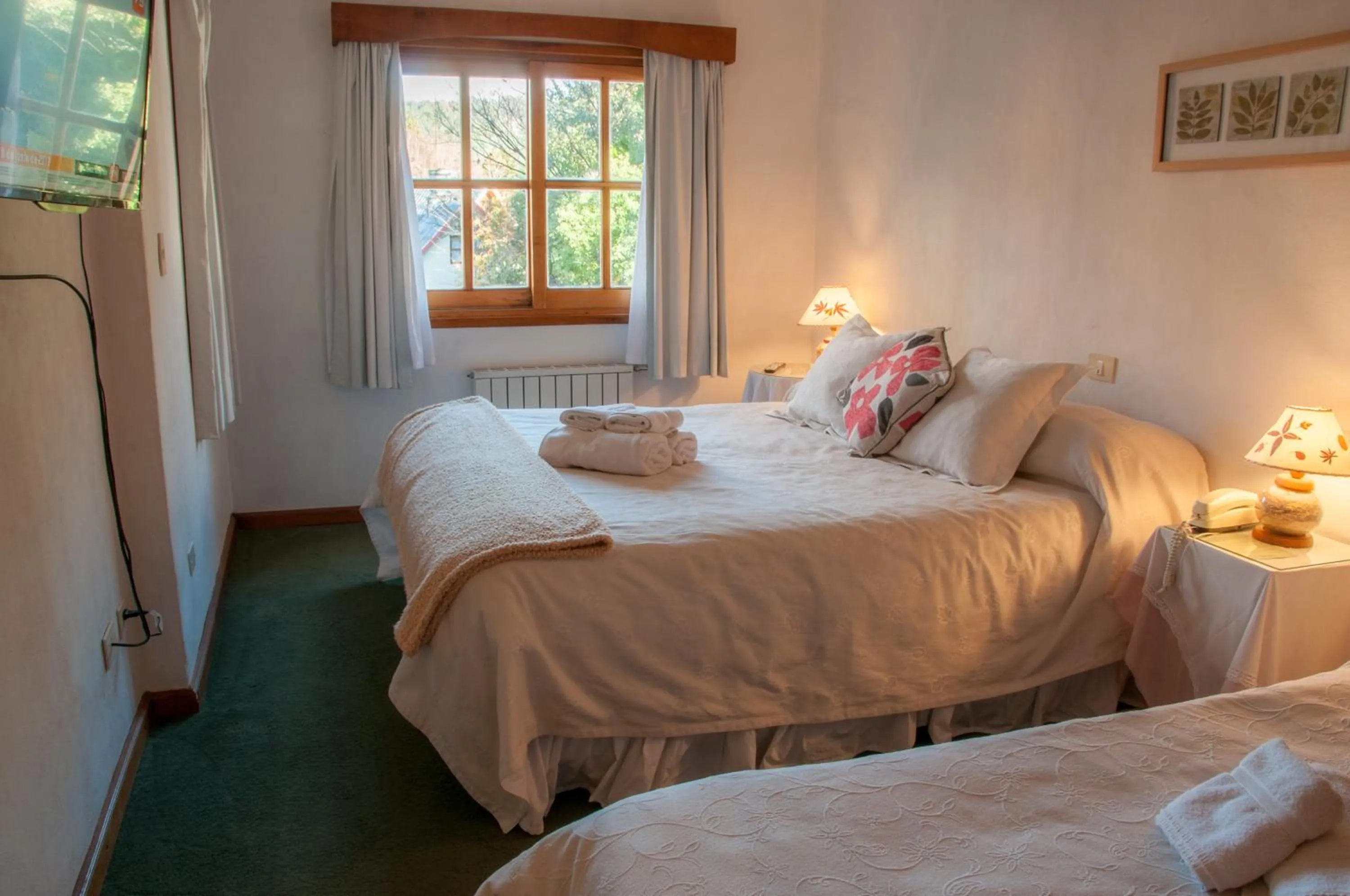 Photo of the whole room, Bed in Hostería El Arbol Duende