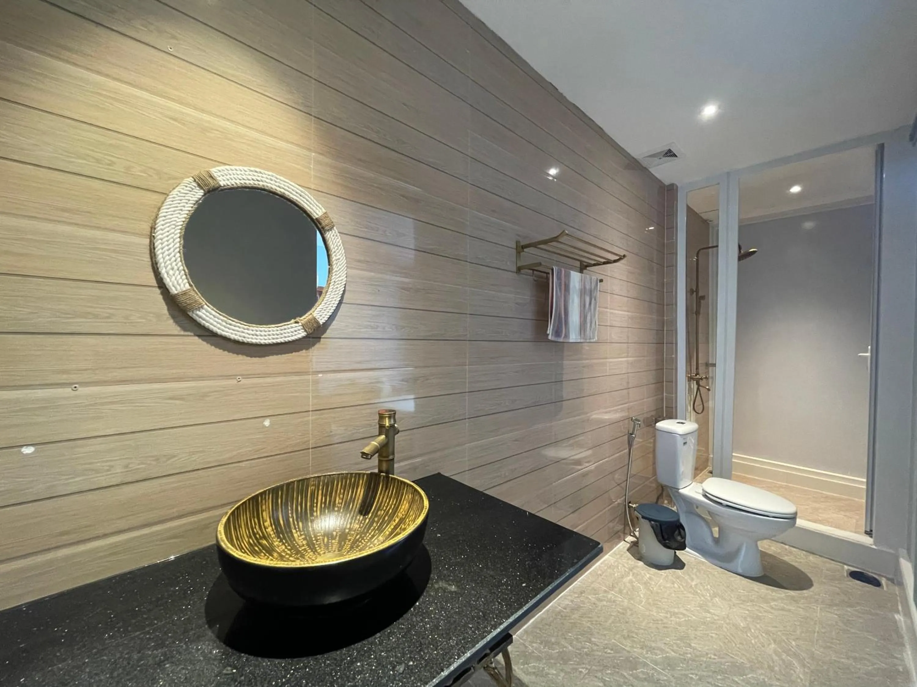 Shower in Cato Homestay