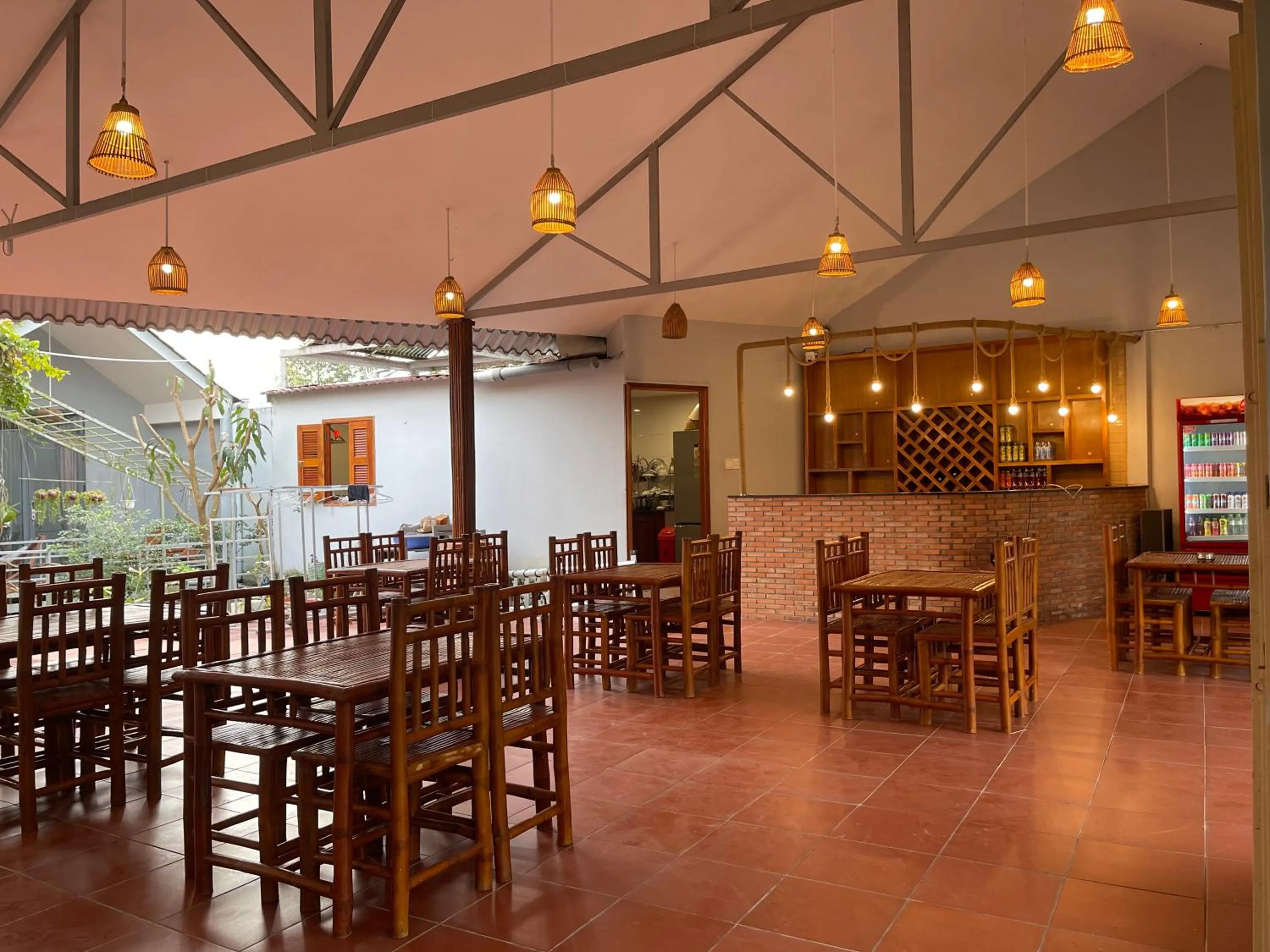 Restaurant/places to eat in Cato Homestay