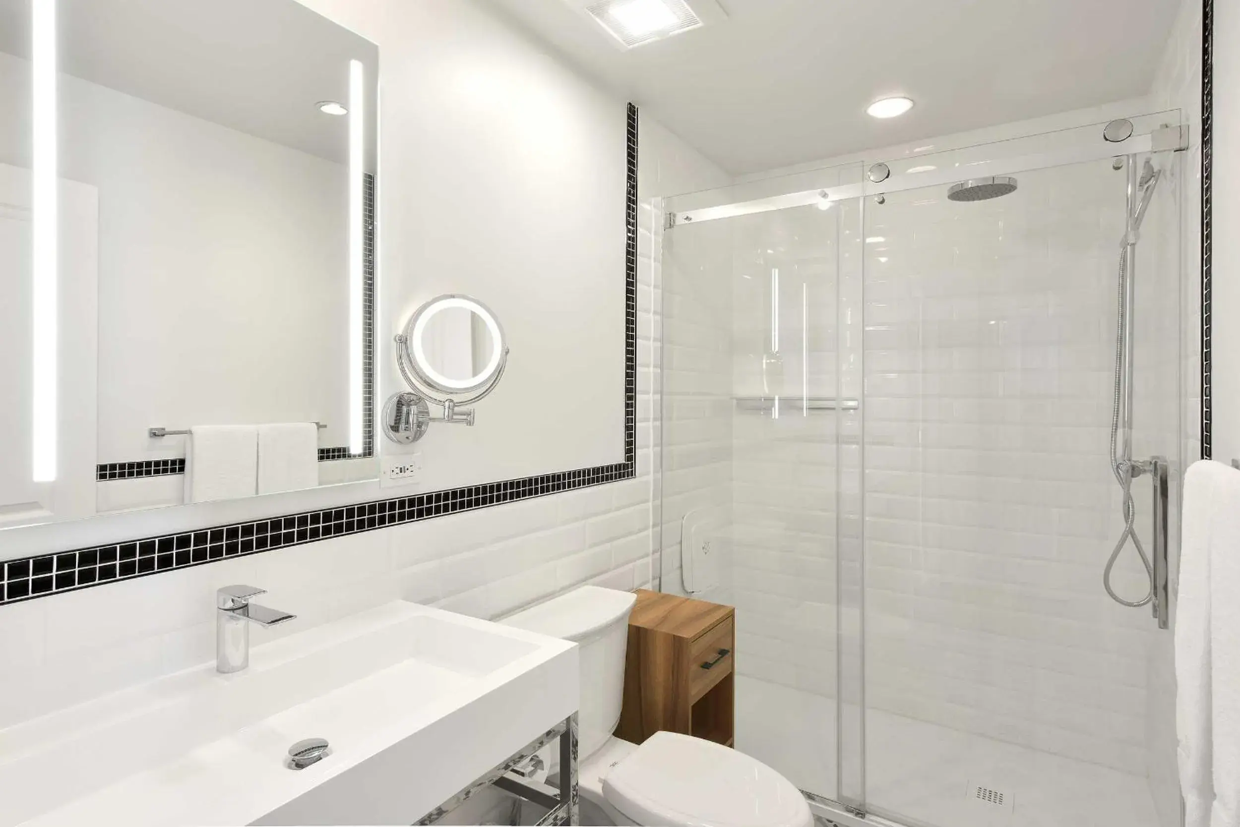 Bathroom in Hotel Bonaparte Bathroom in Hotel Bonaparte