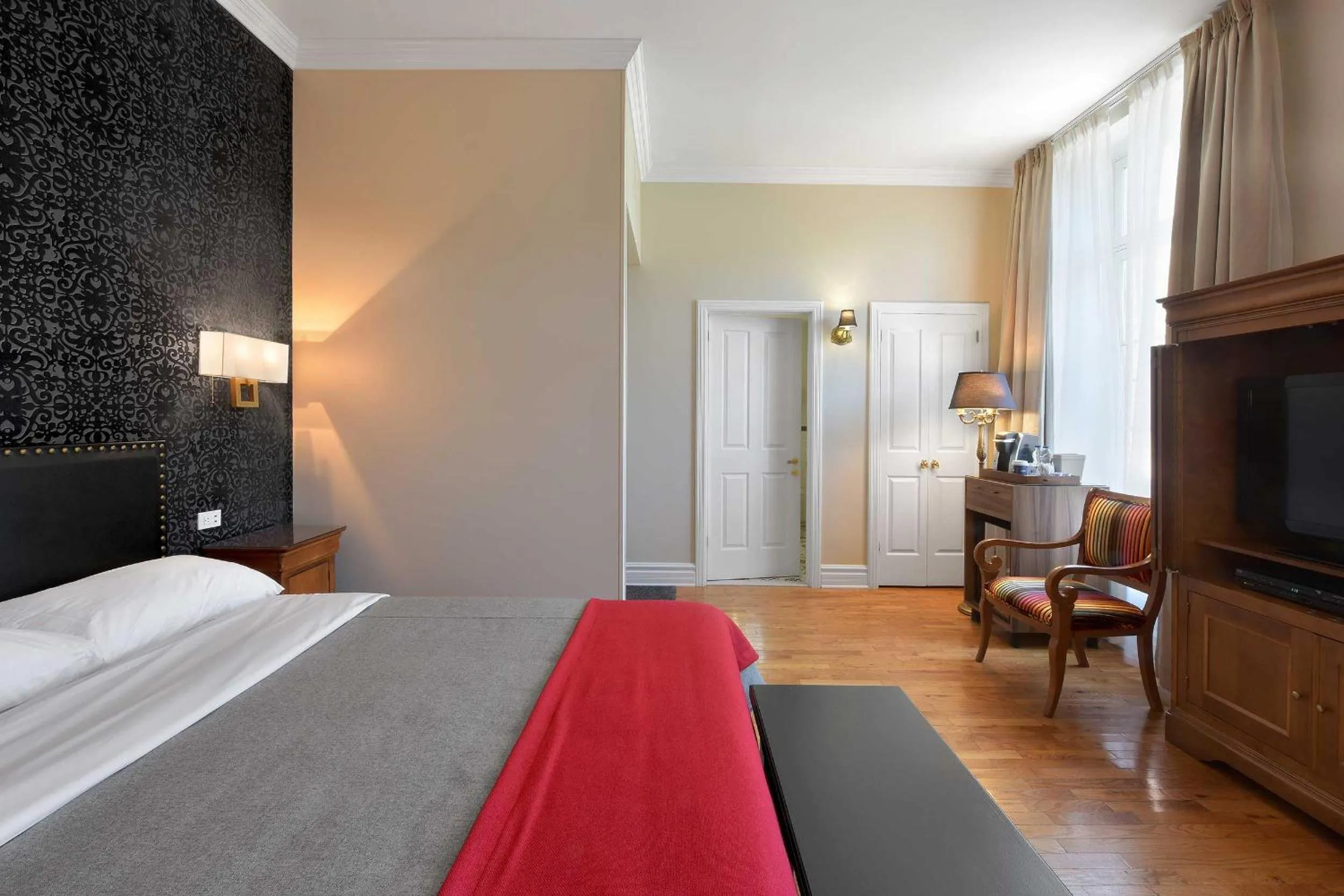 Photo of the whole room, Bed in Hotel Bonaparte