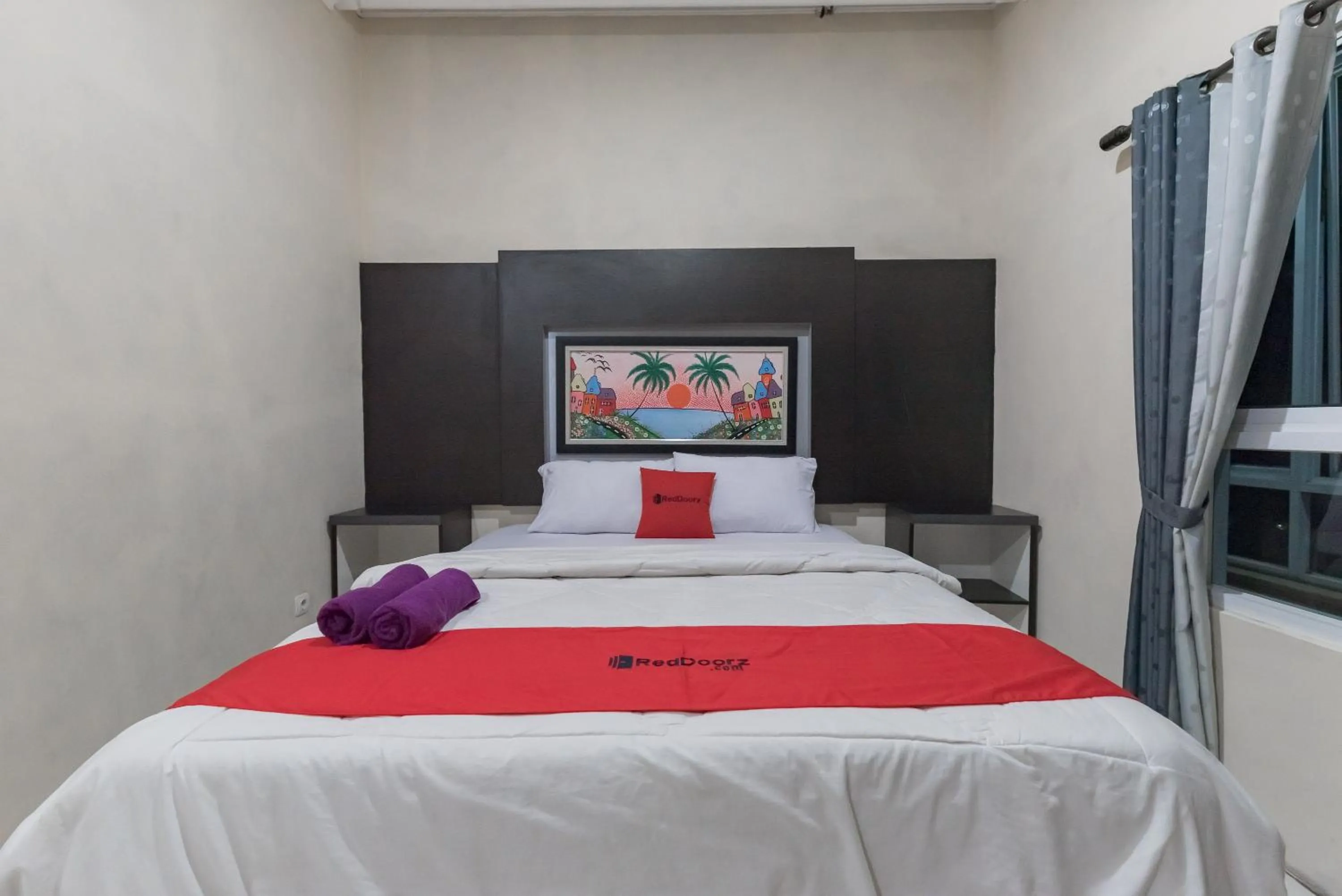 Bed in RedDoorz Resort Premium @ Sangkan Hurip Kuningan
