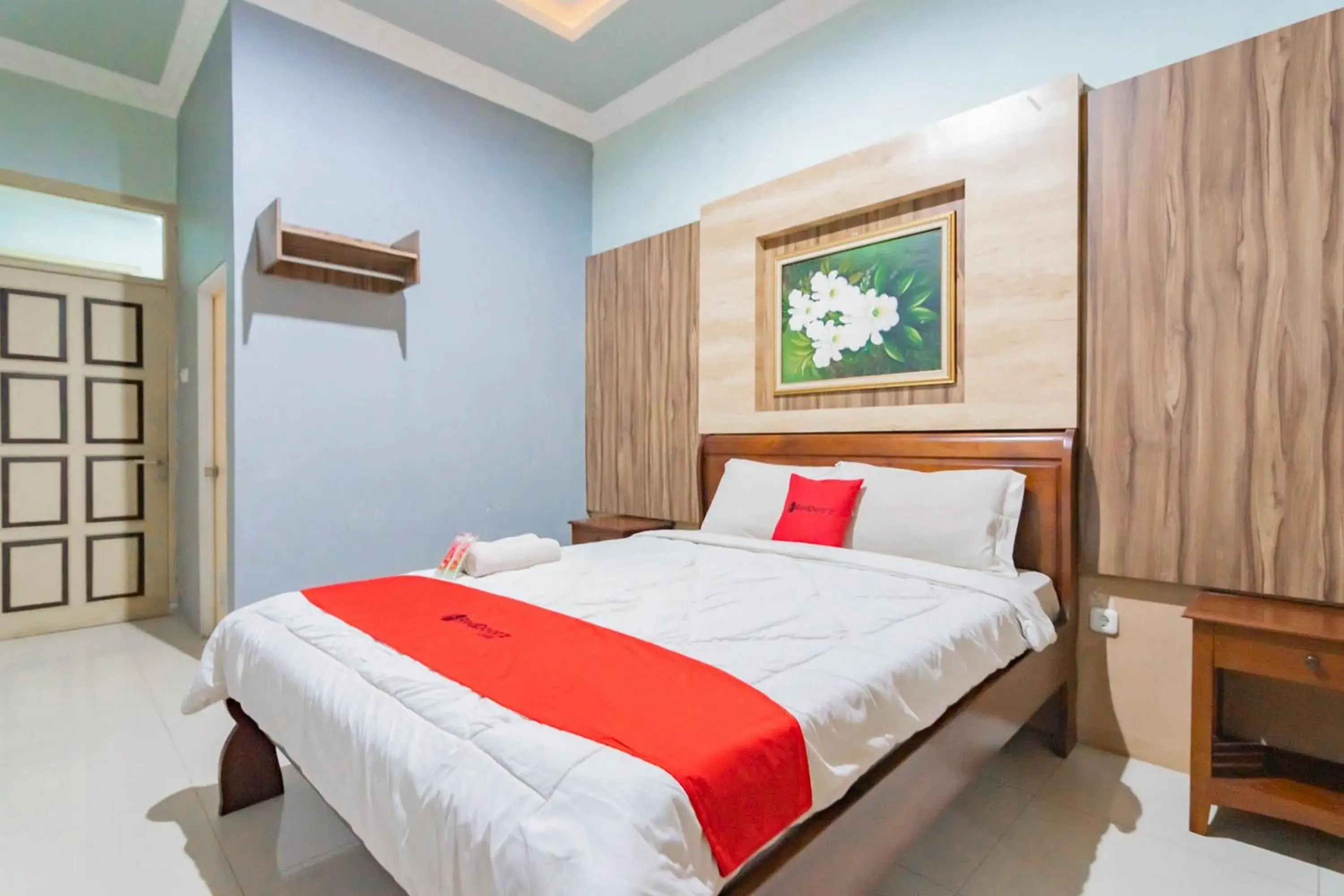 Bed in RedDoorz Resort Premium @ Sangkan Hurip Kuningan Bed in RedDoorz Resort Premium @ Sangkan Hurip Kuningan