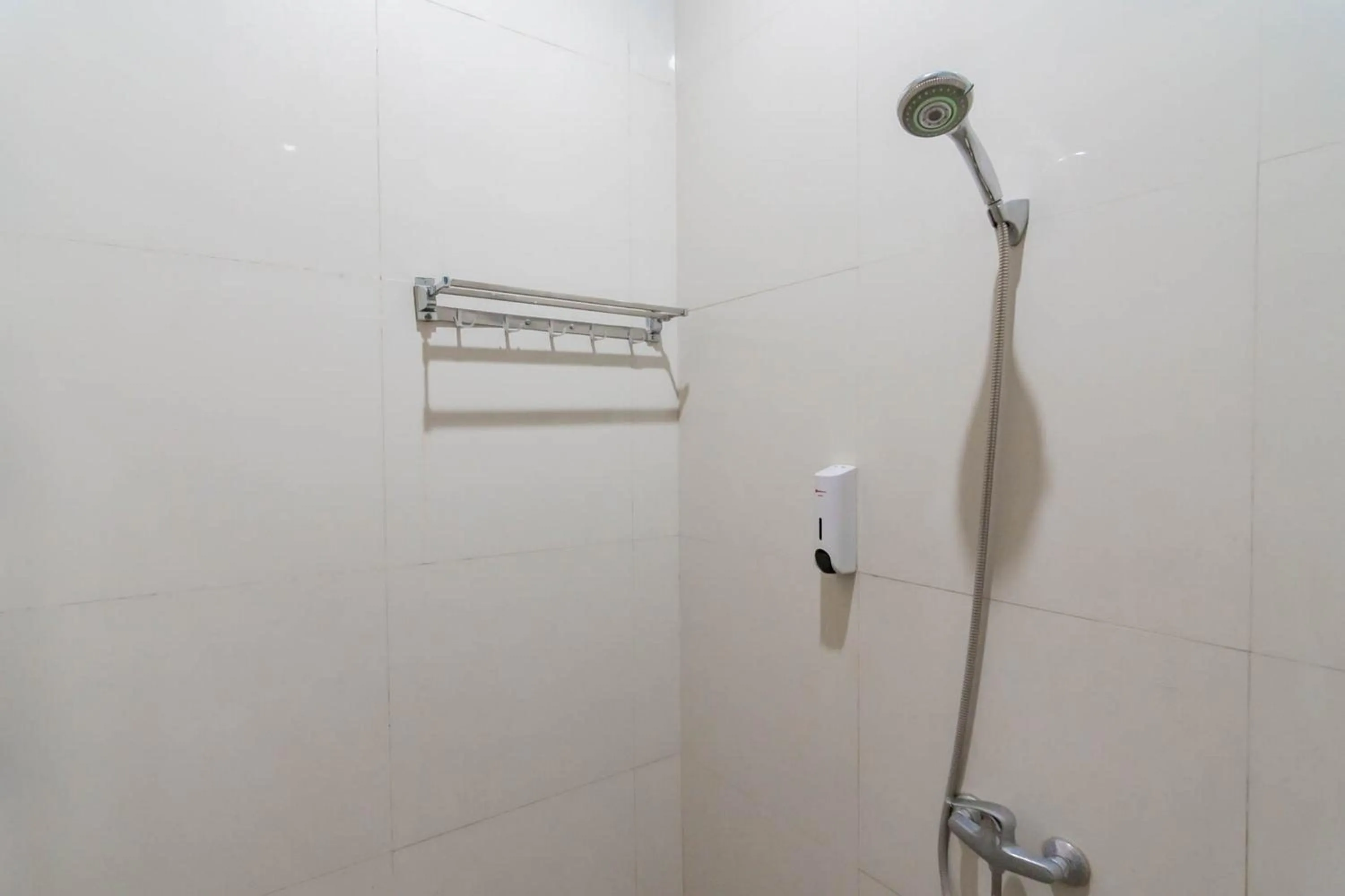 Bathroom in RedDoorz Resort Premium @ Sangkan Hurip Kuningan