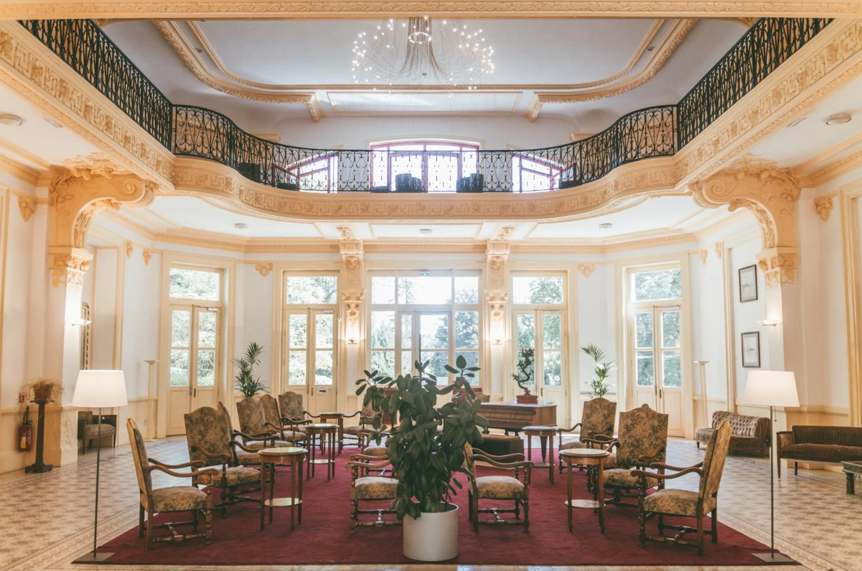 Lobby or reception in Terres de France - Appart'Hotel le Splendid