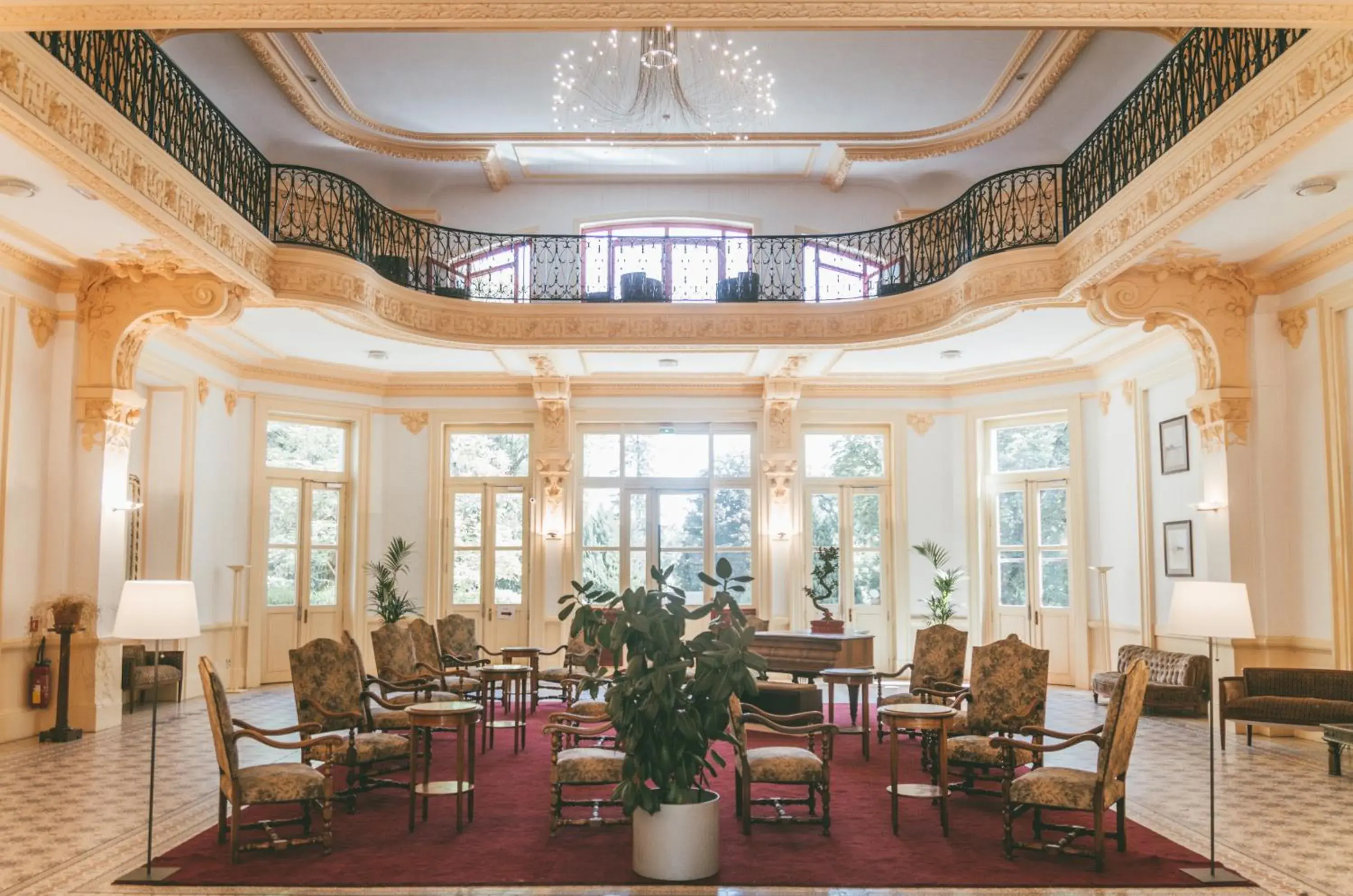 Lobby or reception in Terres de France - Appart'Hotel le Splendid Lobby or reception in Terres de France - Appart'Hotel le Splendid
