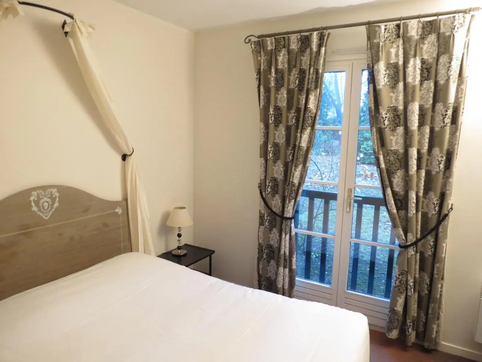 Double Room - single occupancy in Hostellerie Du Royal Lieu Double Room - single occupancy in Hostellerie Du Royal Lieu