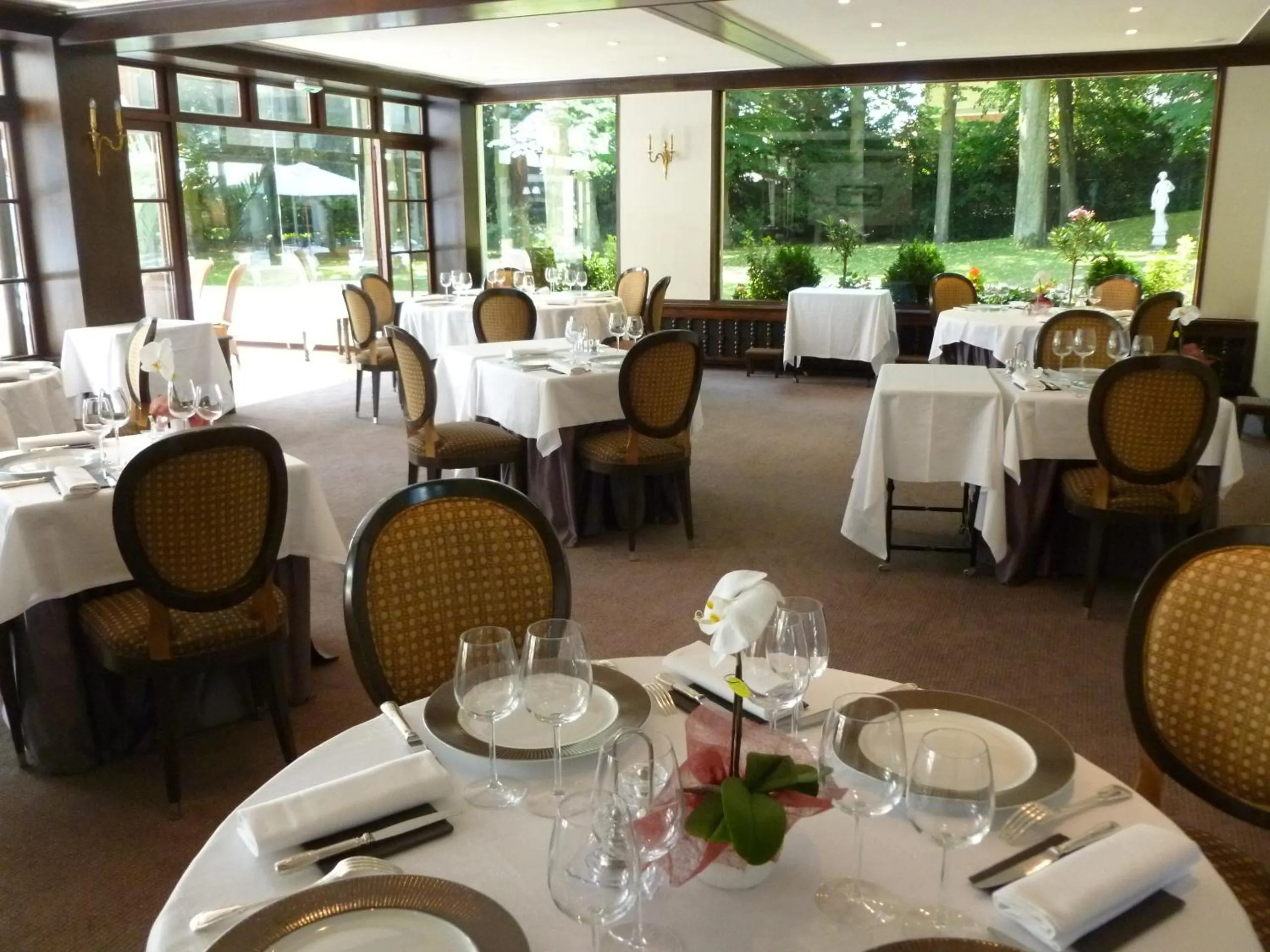 Restaurant/places to eat in Hostellerie Du Royal Lieu