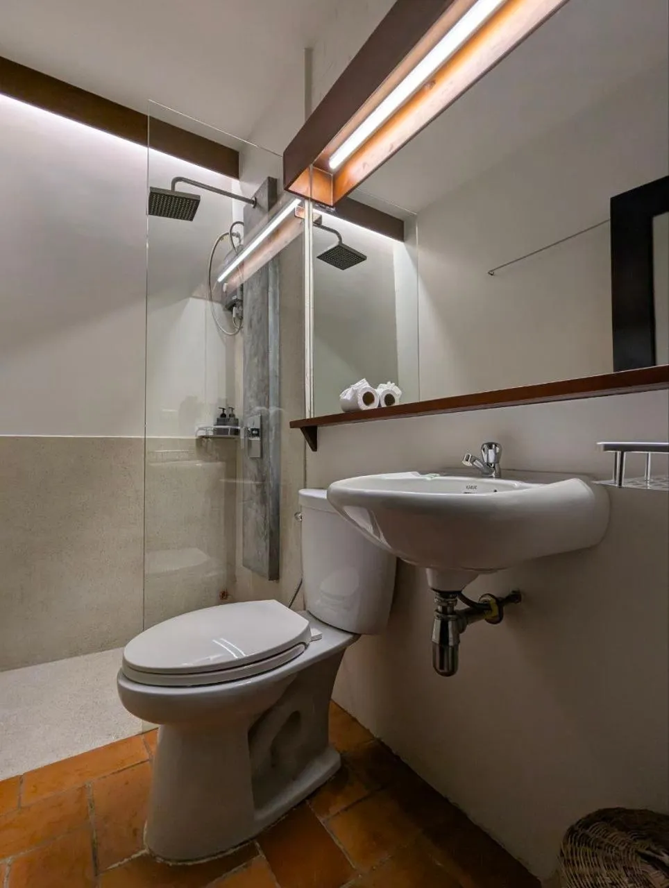 Toilet in Baahu Villa