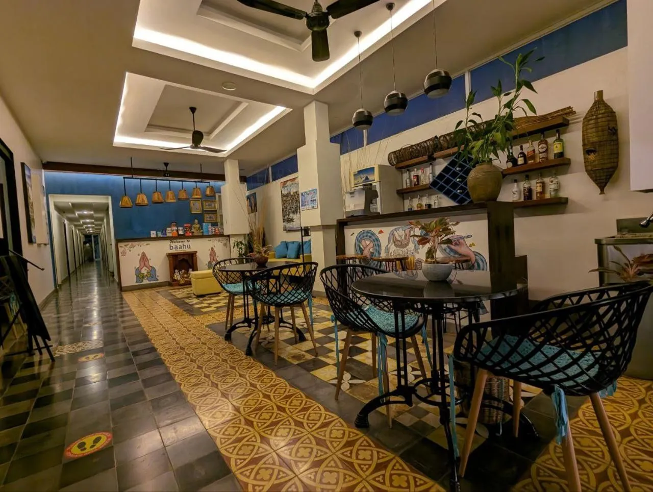 Restaurant/places to eat in Baahu Villa