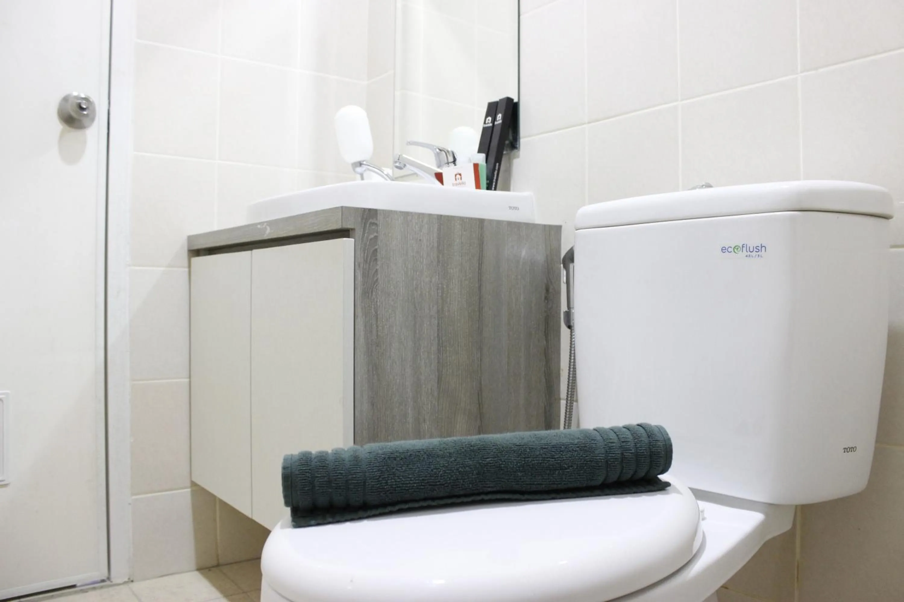 Quiet 2BR Apartment @ Parahyangan Residence Apartement with Mountain View By Travelio