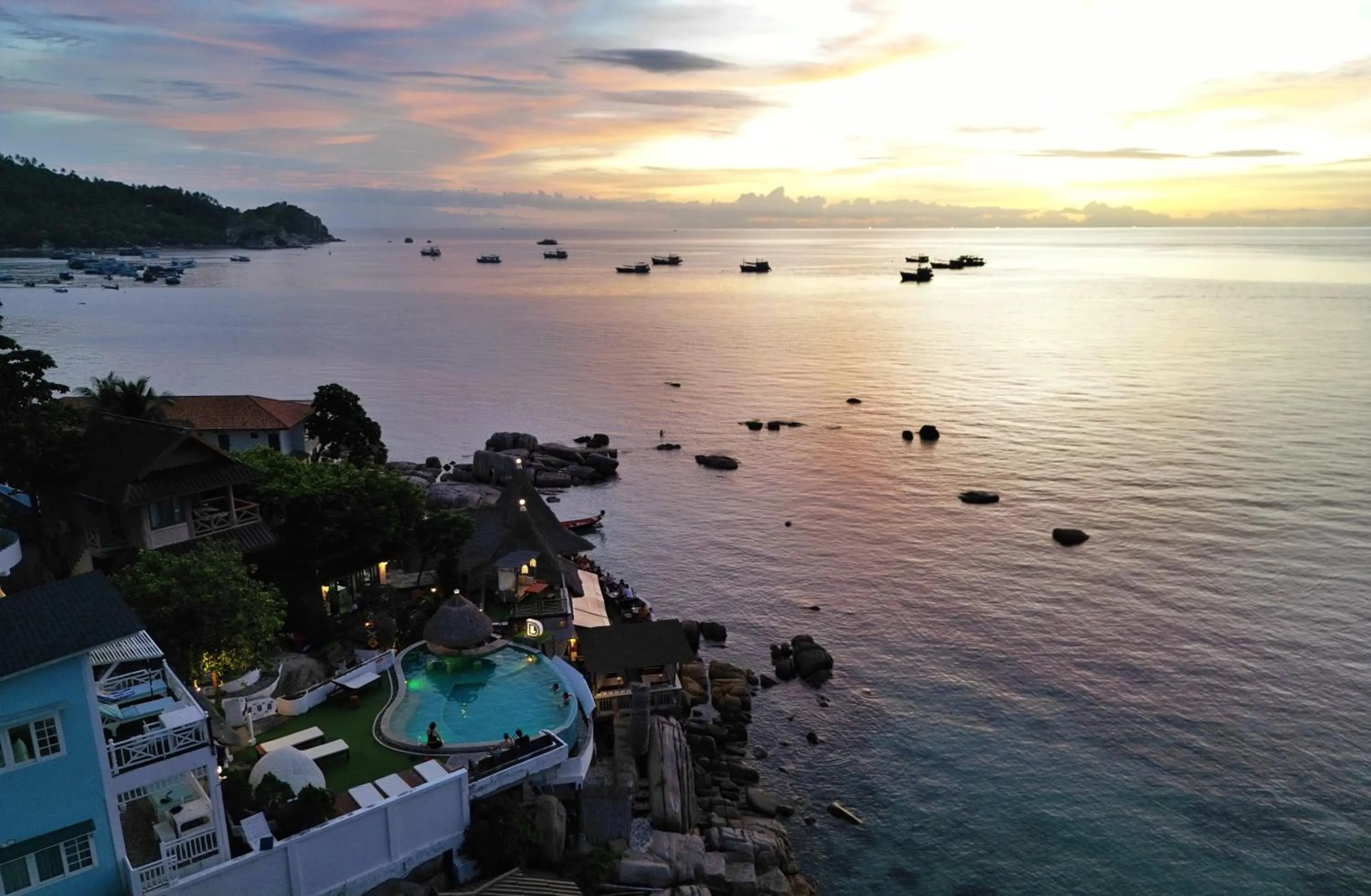 Sunset in DD Hut Koh Tao
