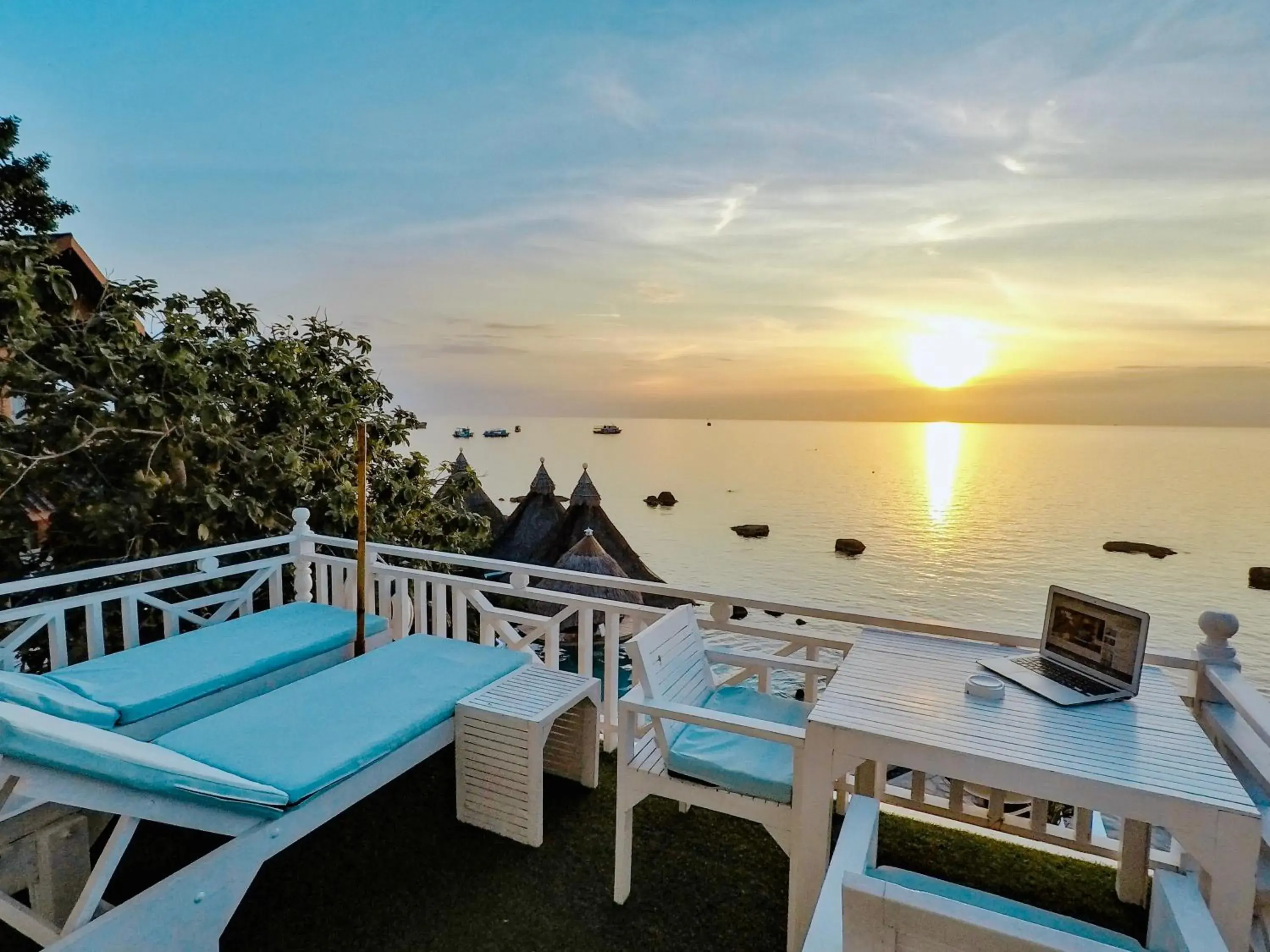 Sea view in DD Hut Koh Tao Sea view in DD Hut Koh Tao