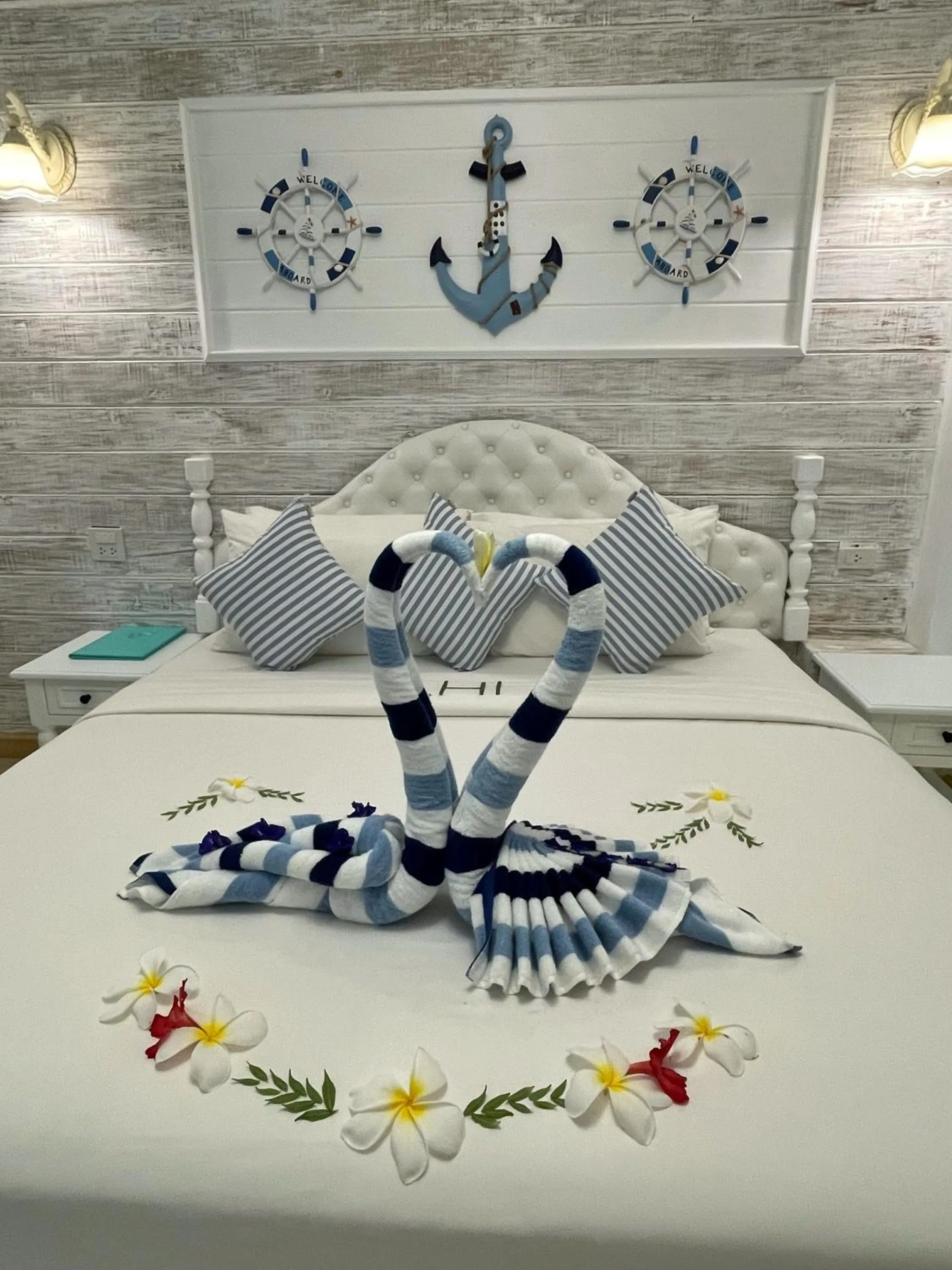 Bed in DD Hut Koh Tao