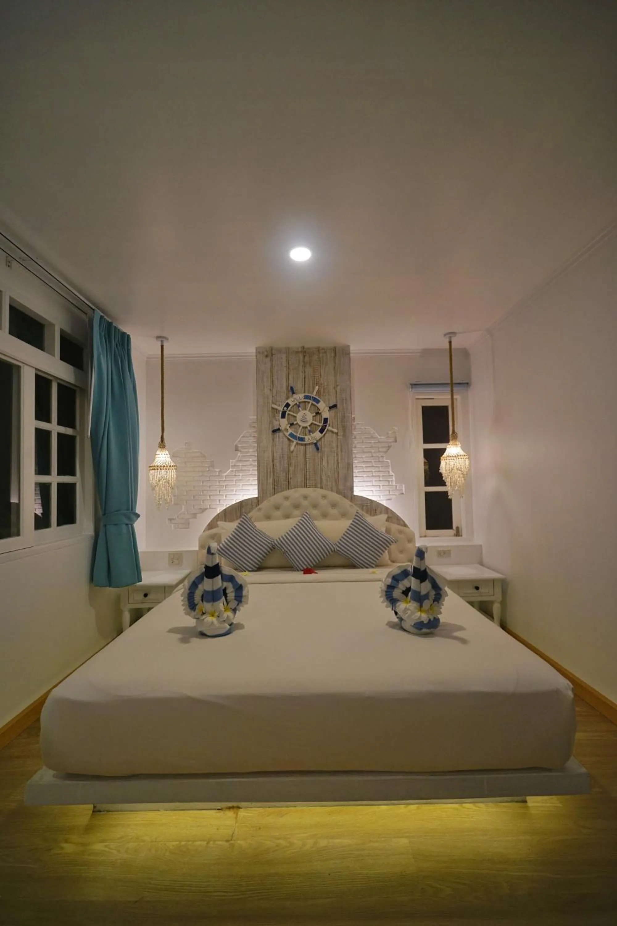 Bed in DD Hut Koh Tao