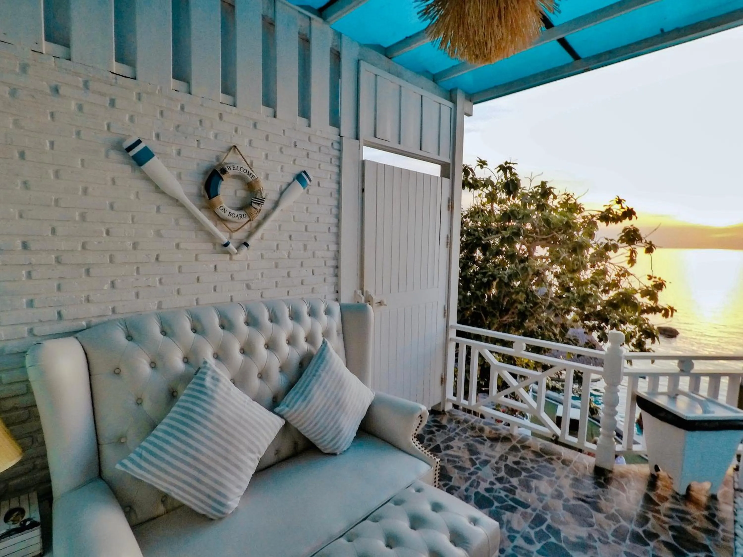 Patio in DD Hut Koh Tao