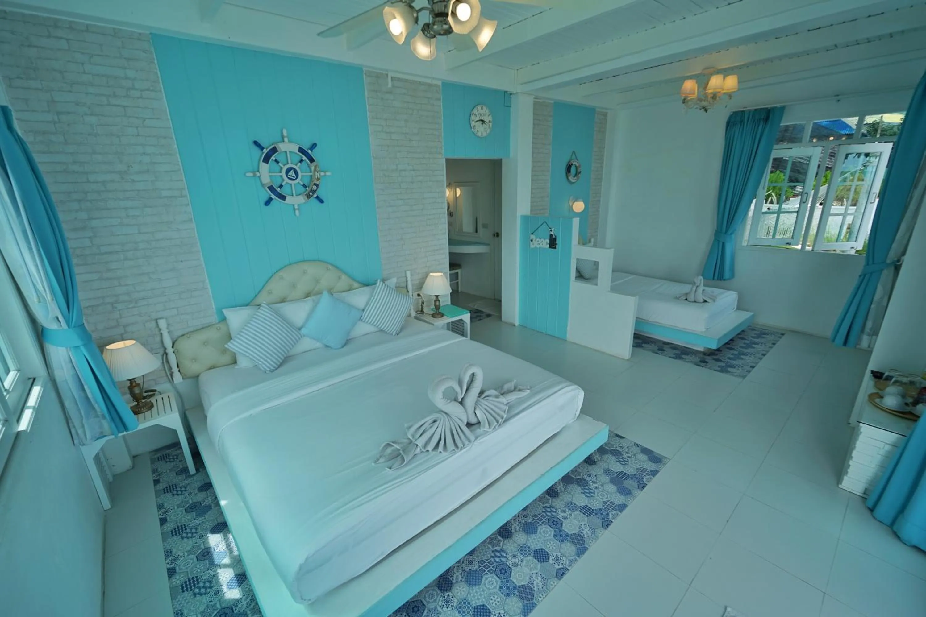 Bed in DD Hut Koh Tao