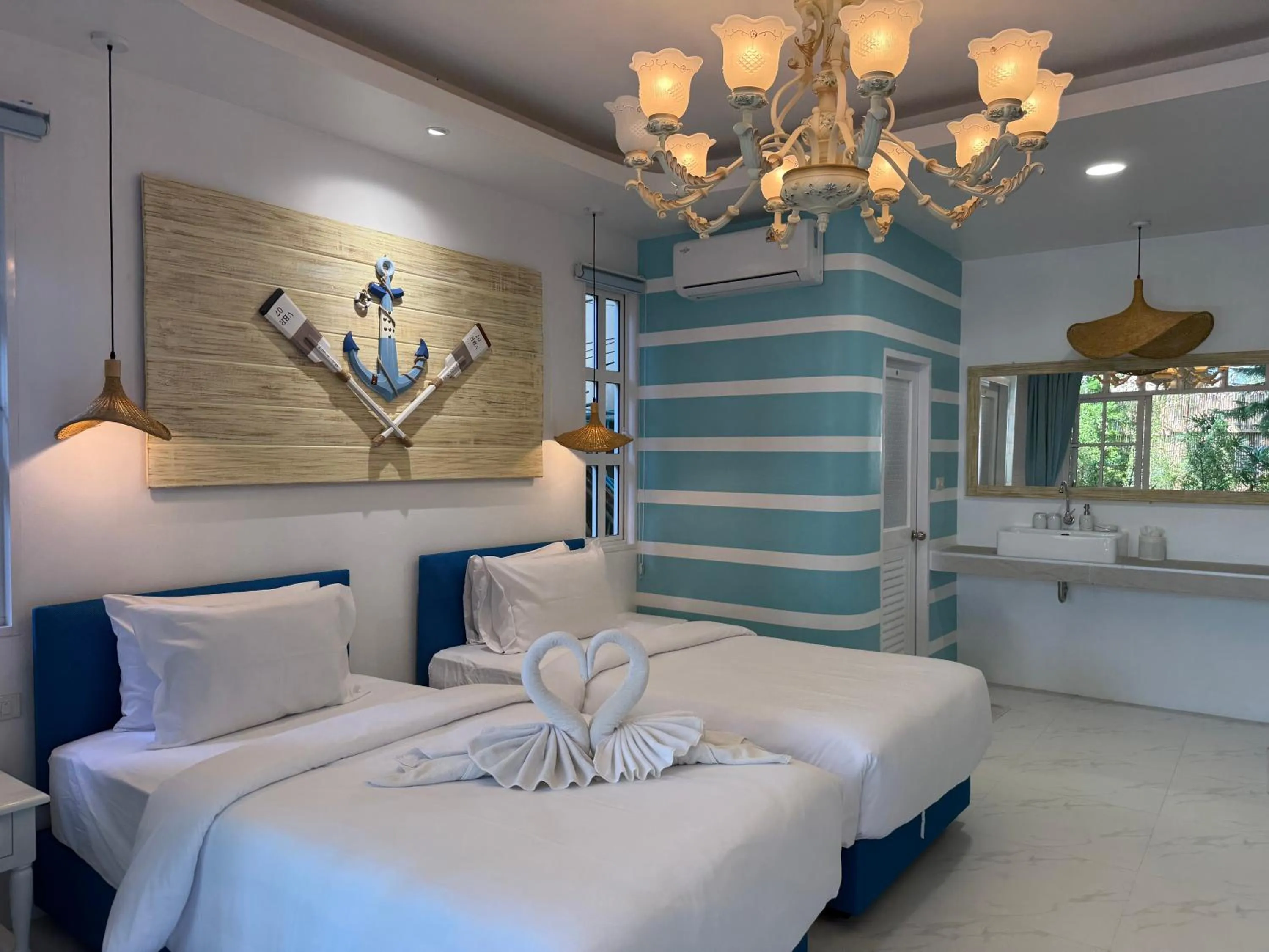 Bed in DD Hut Koh Tao