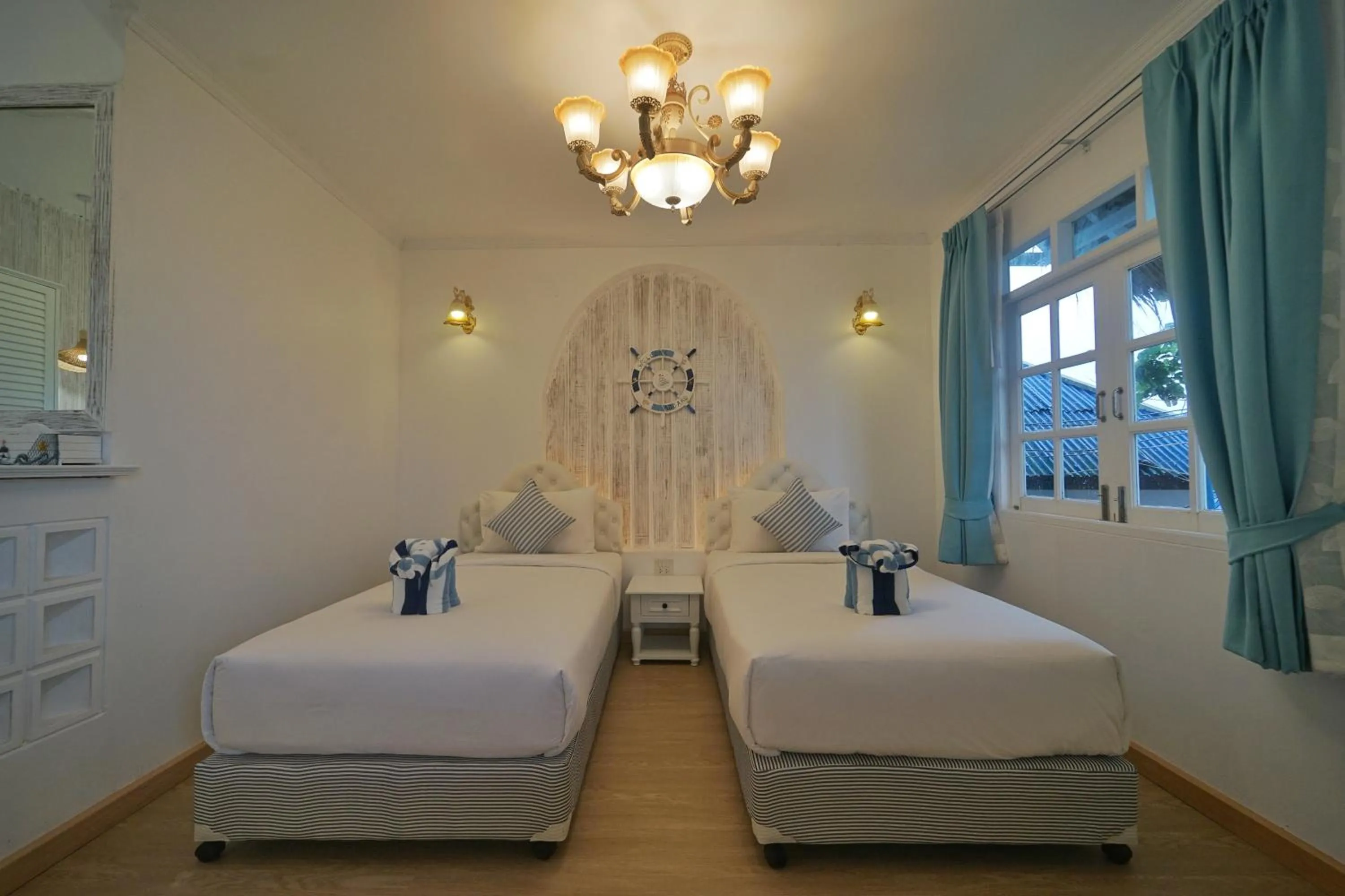 Bed in DD Hut Koh Tao