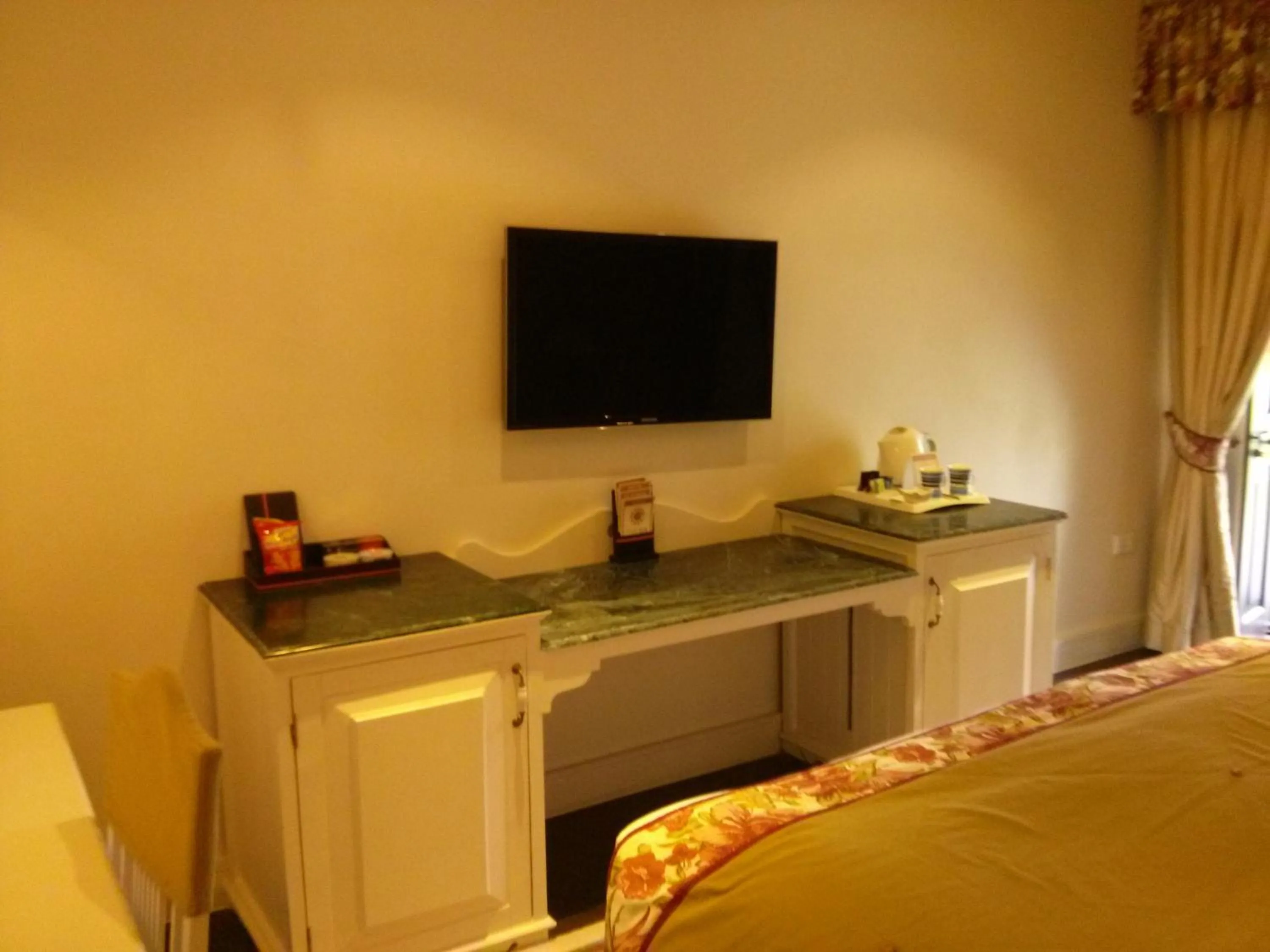 Bed in Welcomhotel by ITC Hotels, The Savoy, Mussoorie