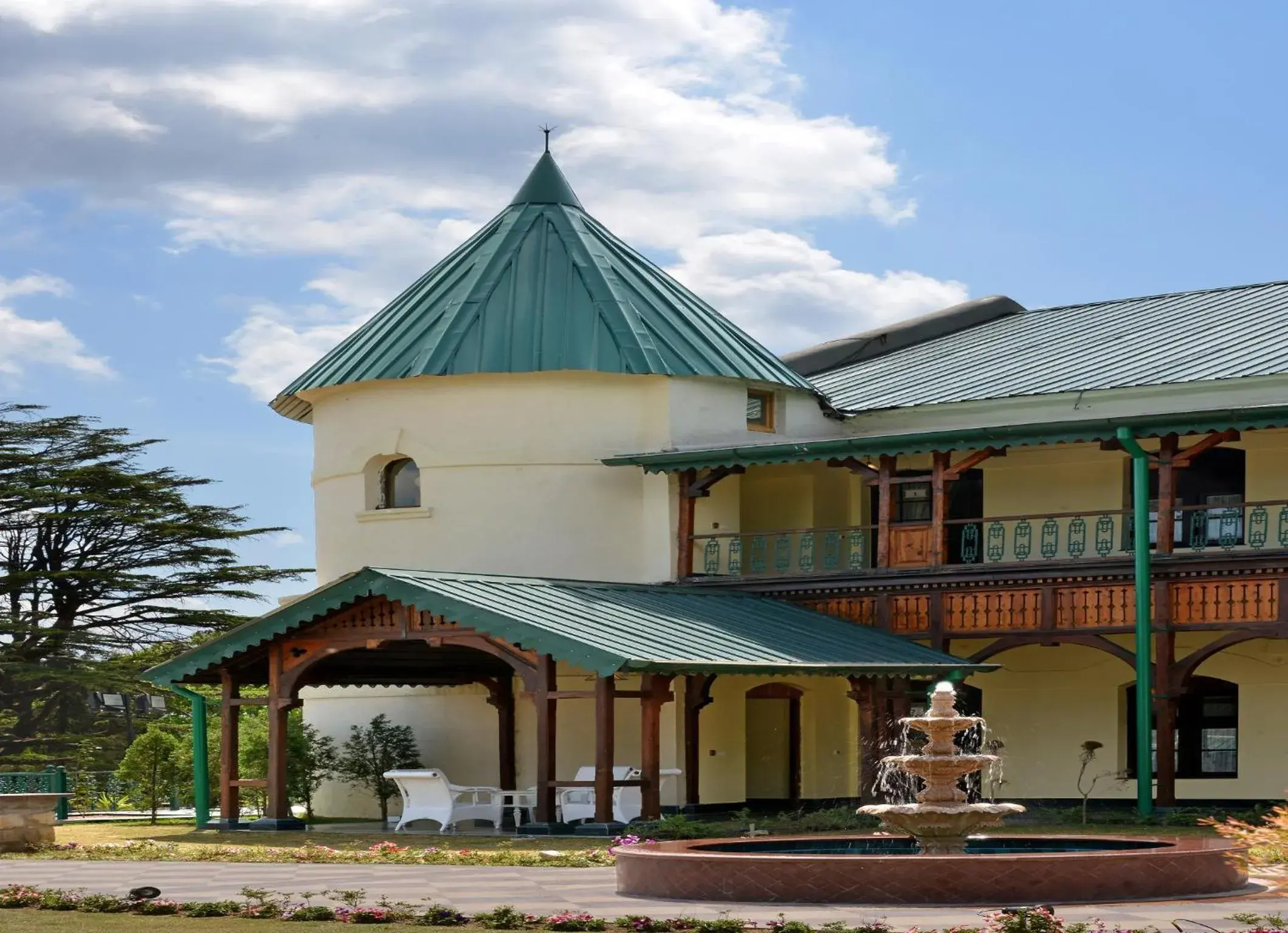 Facade/entrance in Welcomhotel by ITC Hotels, The Savoy, Mussoorie Facade/entrance in Welcomhotel by ITC Hotels, The Savoy, Mussoorie