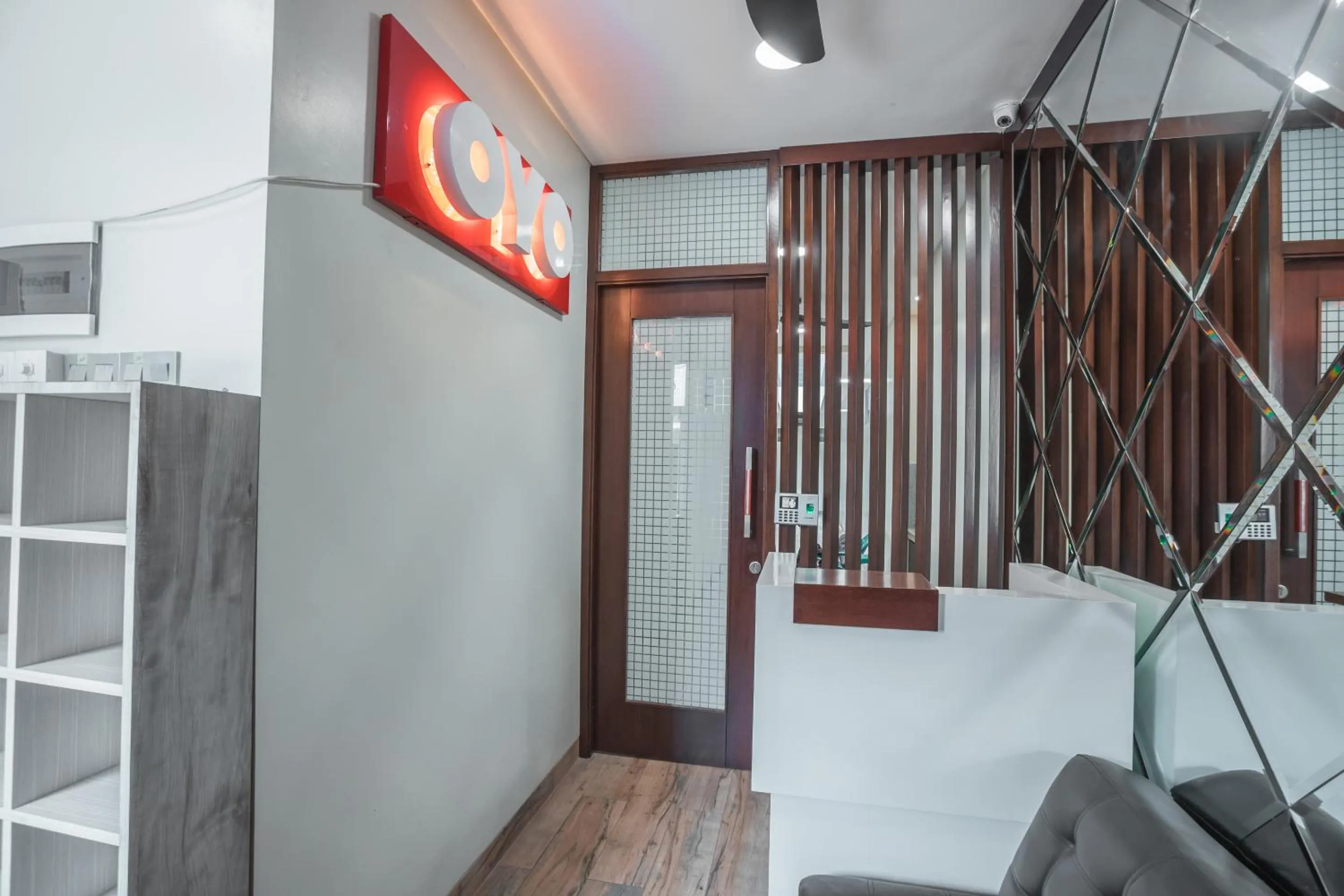 Lobby or reception in Super OYO 1487 Residence Khoe