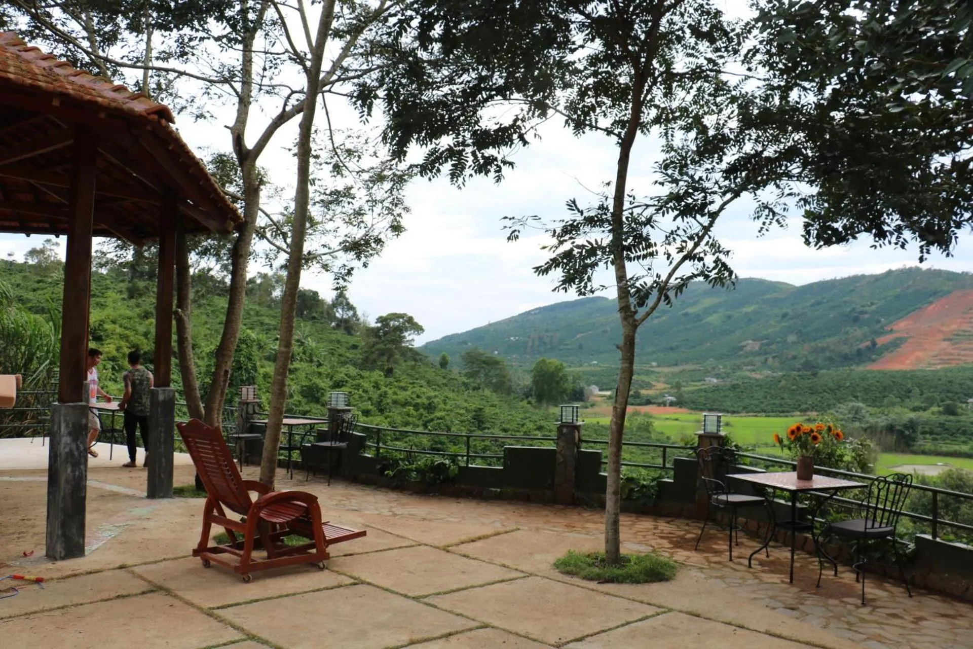 Mountain view in Ivory Falls Villa