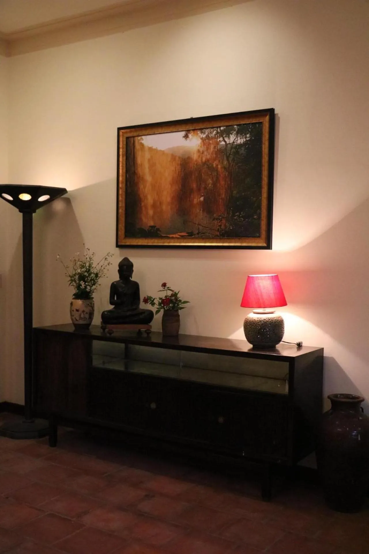 Decorative detail in Ivory Falls Villa