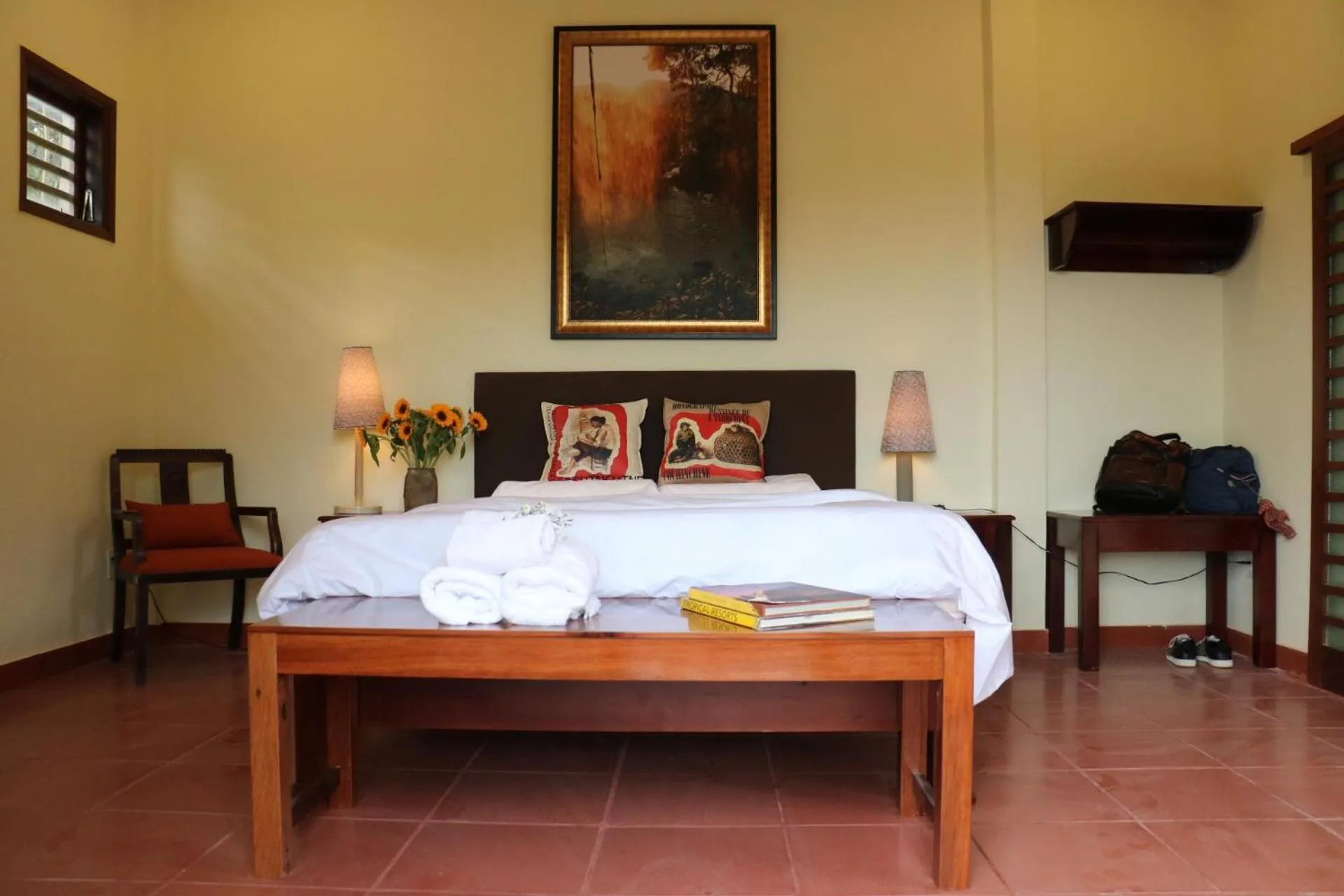 Bedroom, Bed in Ivory Falls Villa