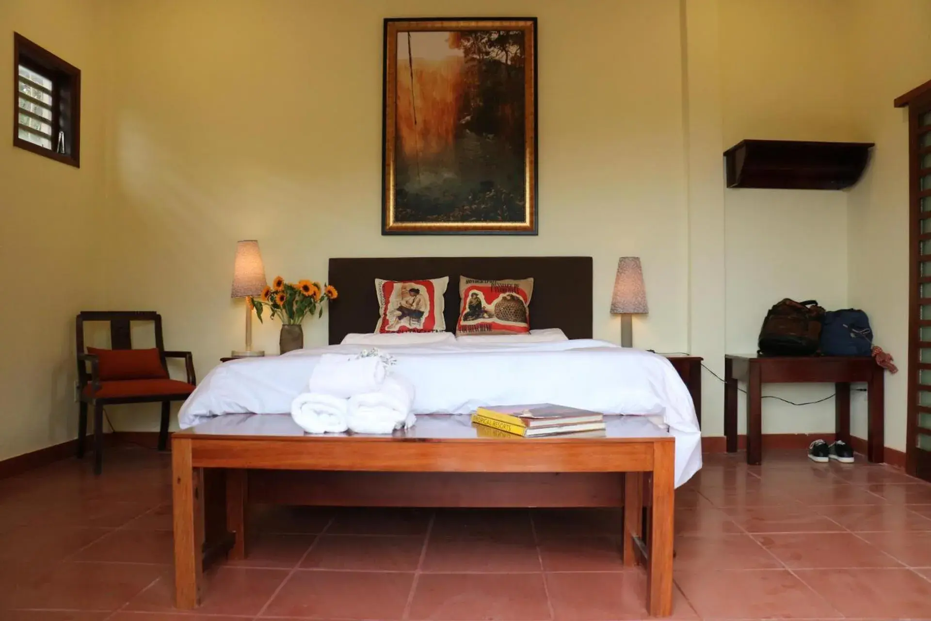 Bedroom, Bed in Ivory Falls Villa Bedroom, Bed in Ivory Falls Villa