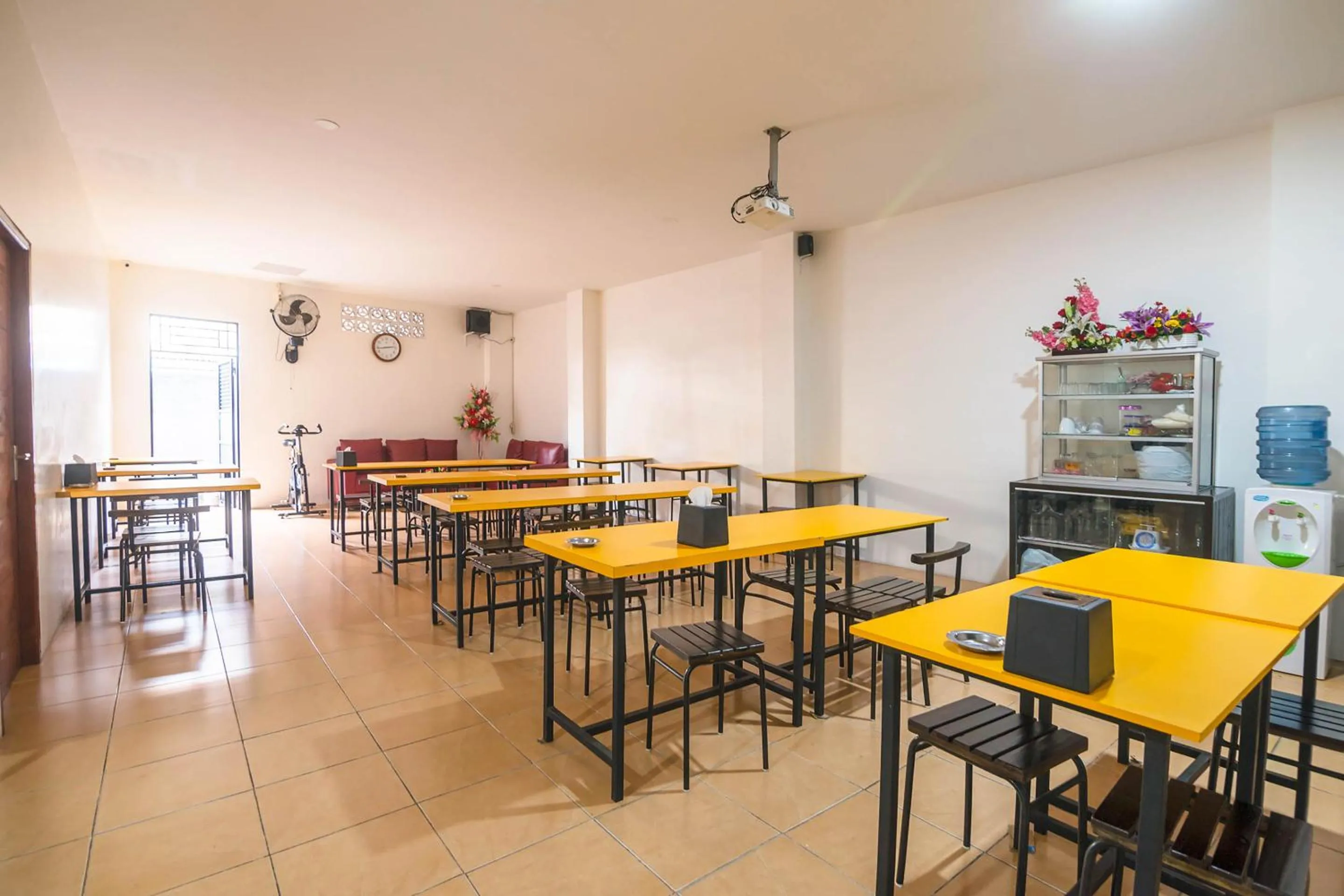 Restaurant/places to eat in Sentosa Guest House