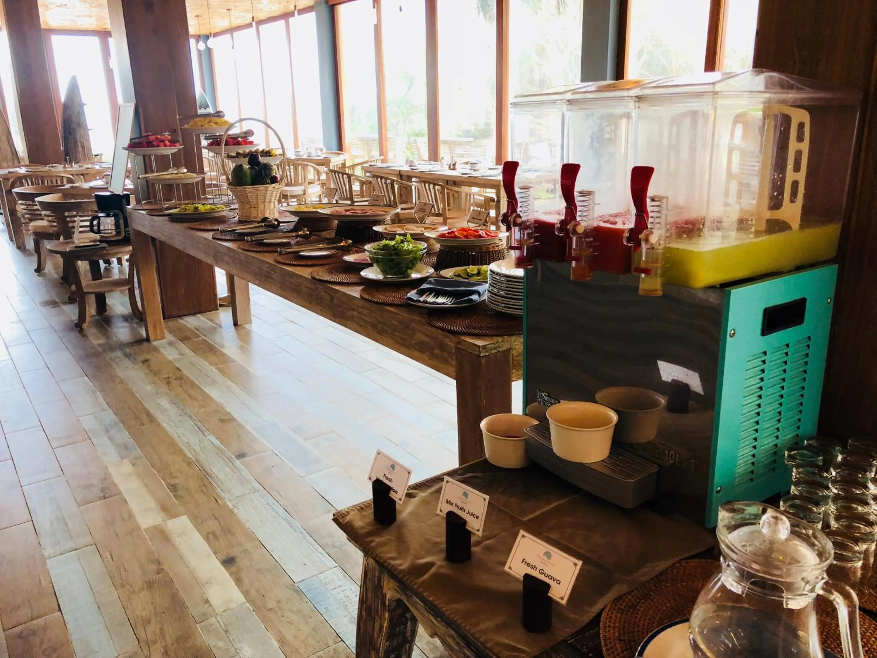 Buffet breakfast in Thaproban Pavilion Resort and Spa