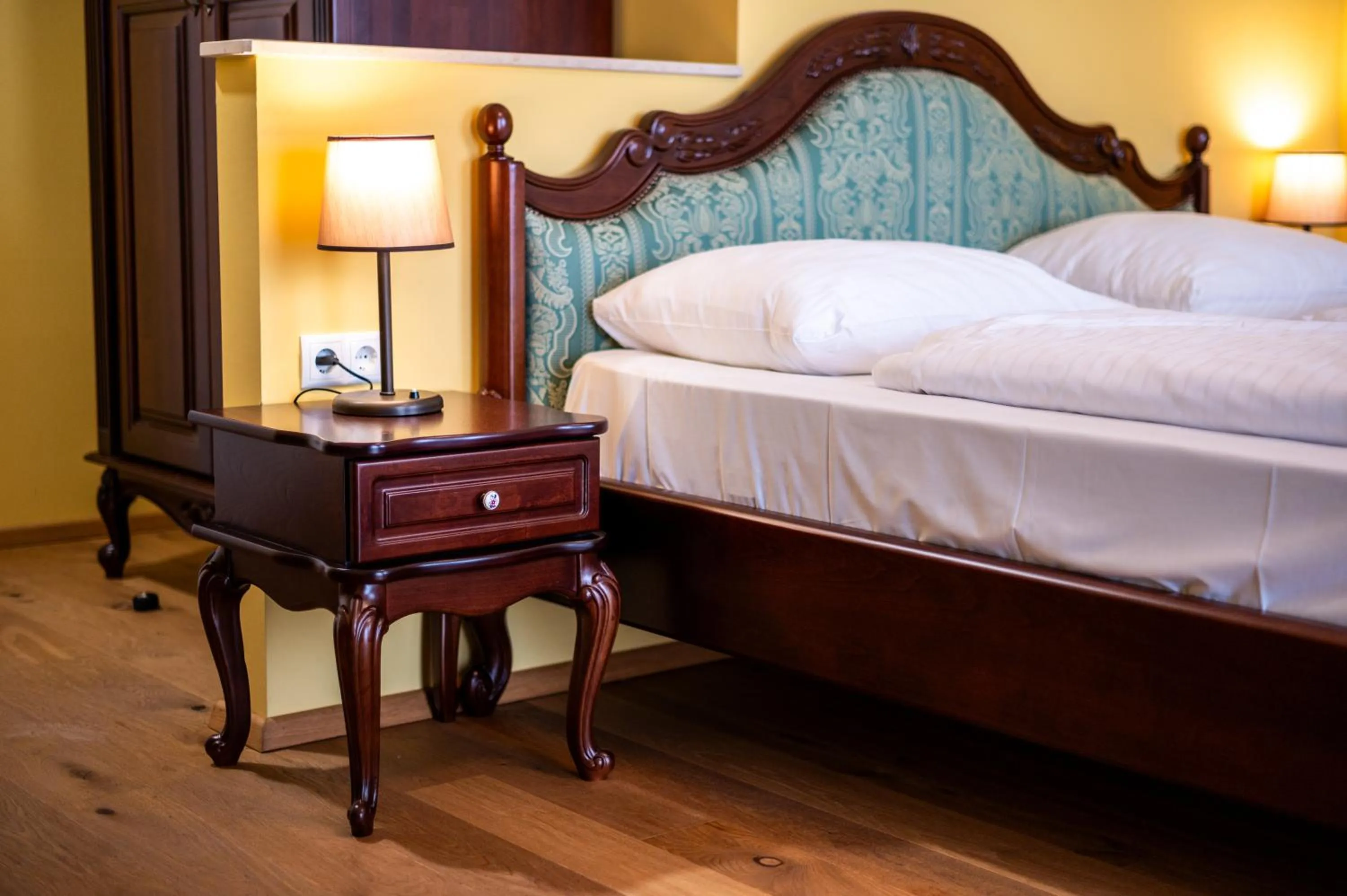 Deluxe Double Room with Balcony - single occupancy in VULKAN Residenz Hotel I Self Check-in