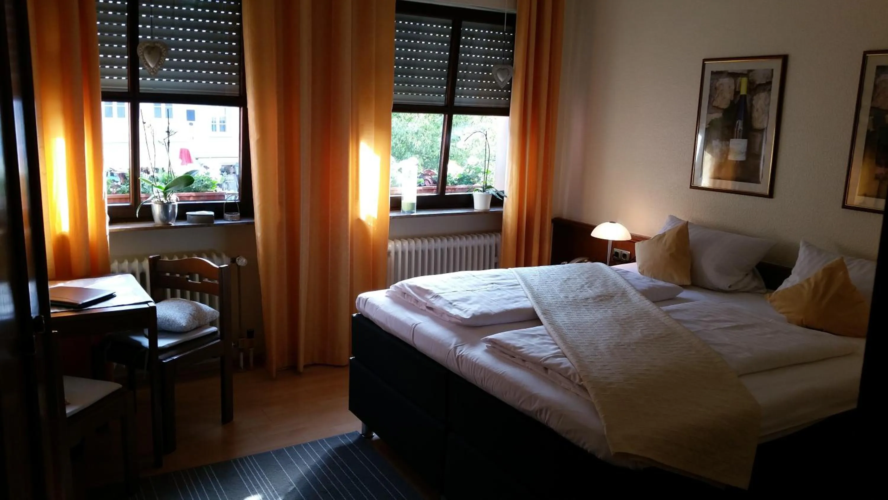 Photo of the whole room, Bed in Hotel Restaurant Zunftstube