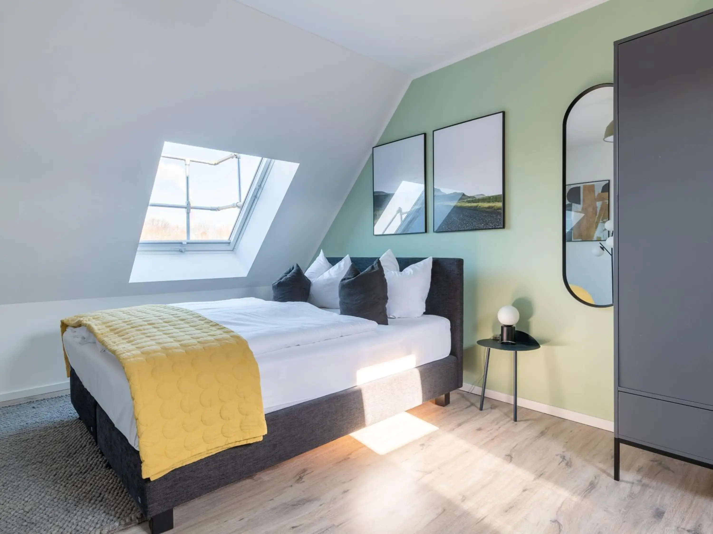 One-Bedroom Penthouse Suite with balcony in Limehome Chemnitz Hartmannstraße One-Bedroom Penthouse Suite with balcony in Limehome Chemnitz Hartmannstraße