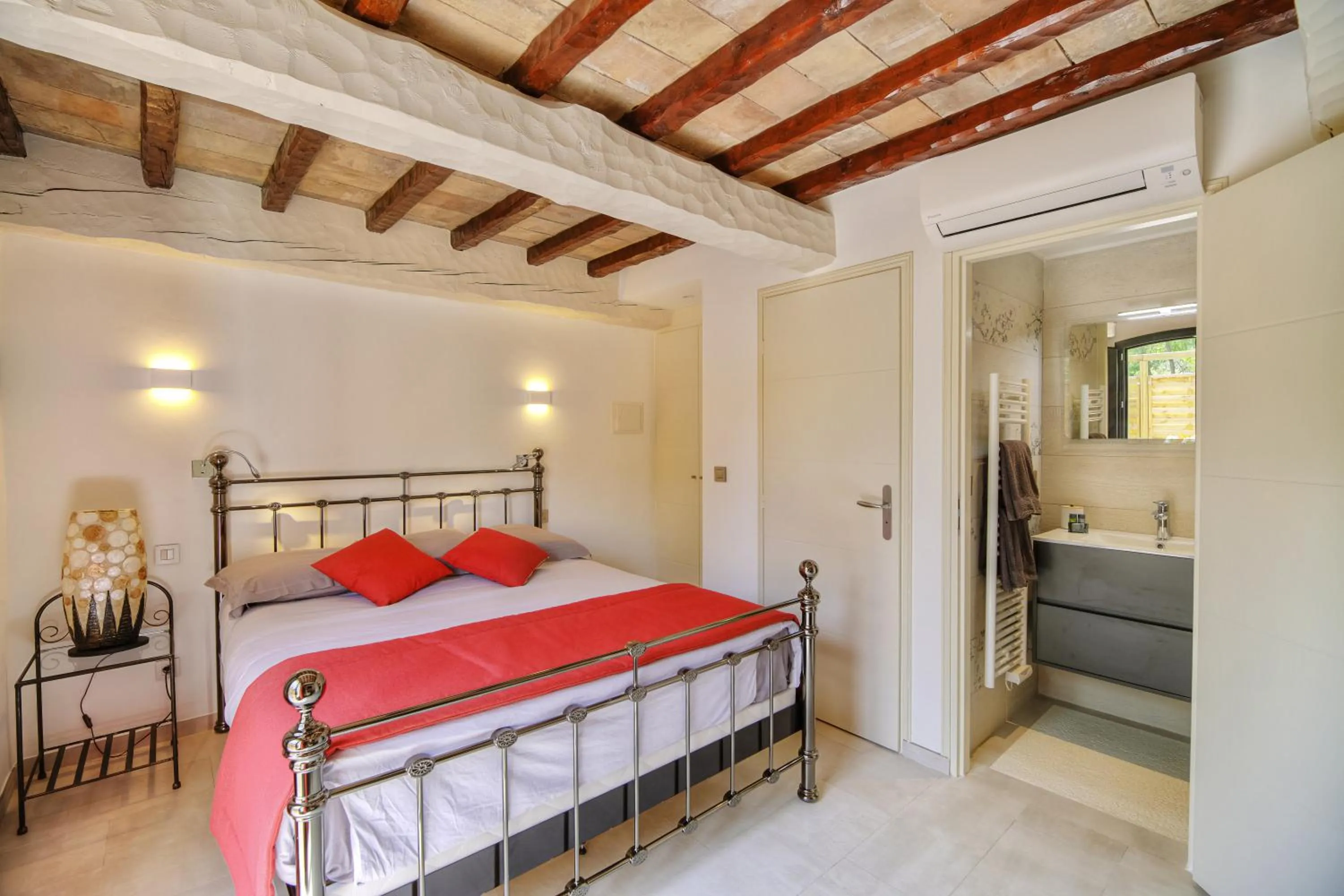 Bed in Le Refuge - Gigaro Lodges