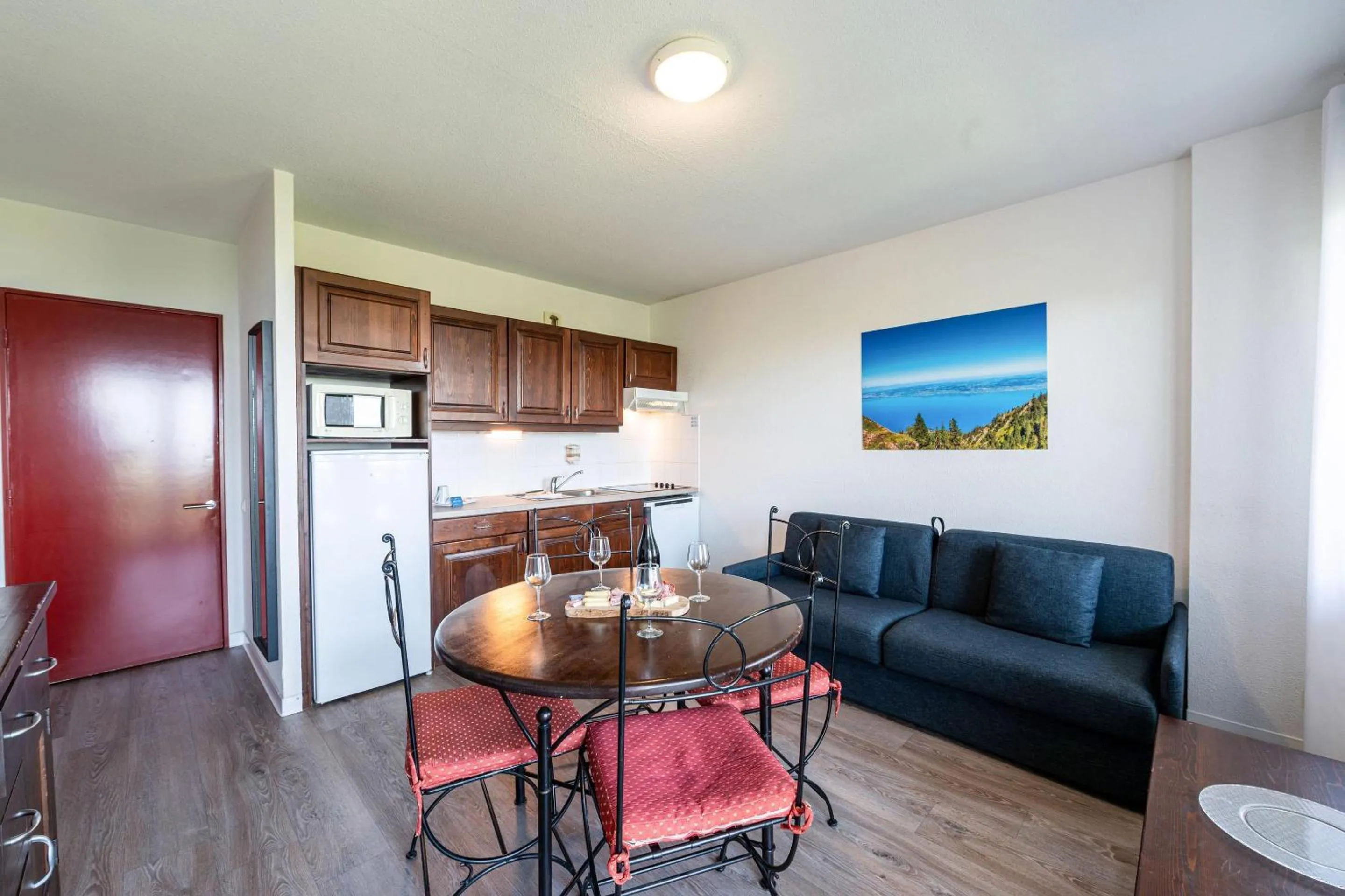 Bedroom in Zenitude Evian Les Terrasses du Lac, an Ascend Collection Hotel