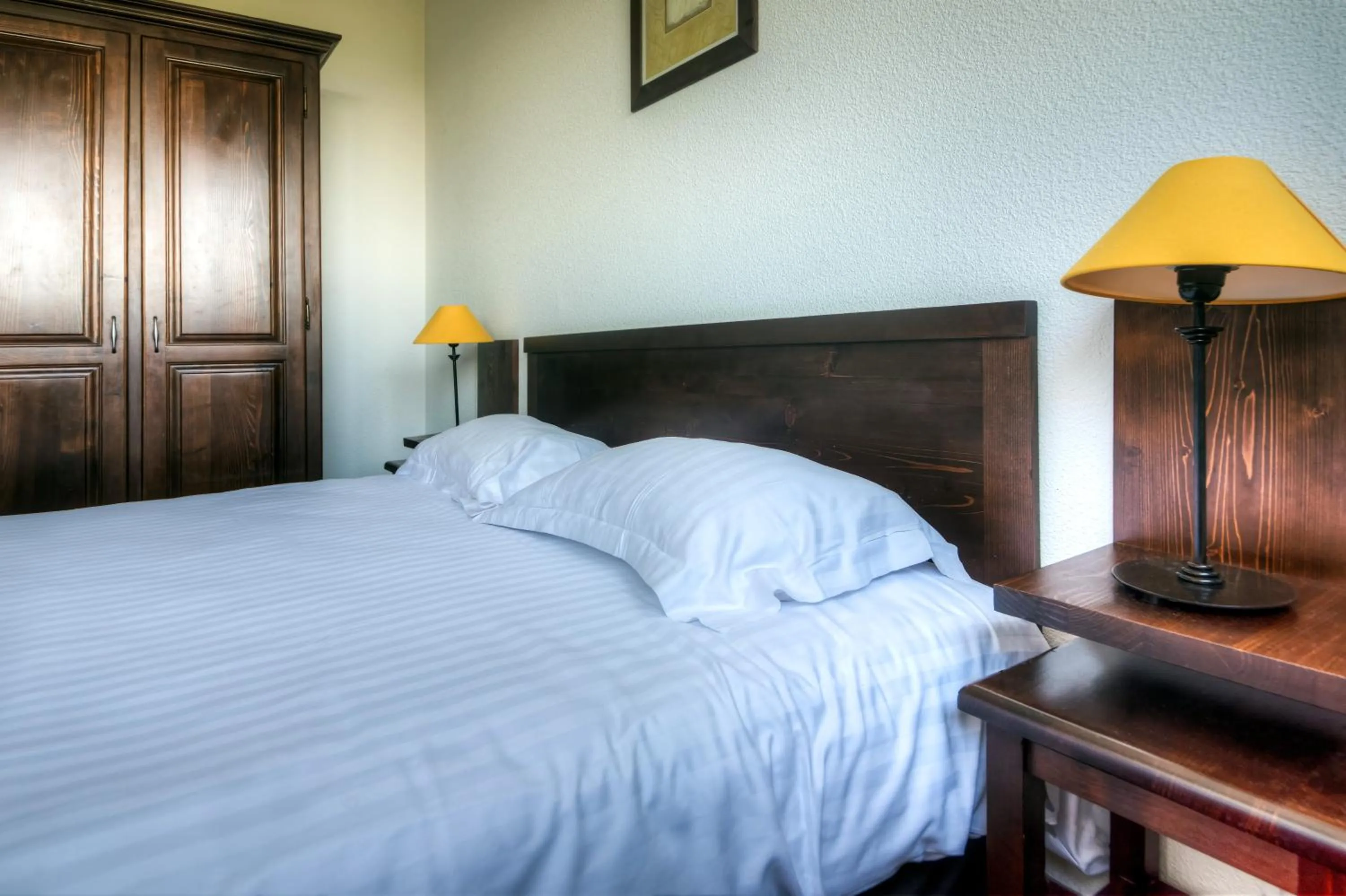 Bedroom, Bed in Zenitude Evian Les Terrasses du Lac, an Ascend Collection Hotel