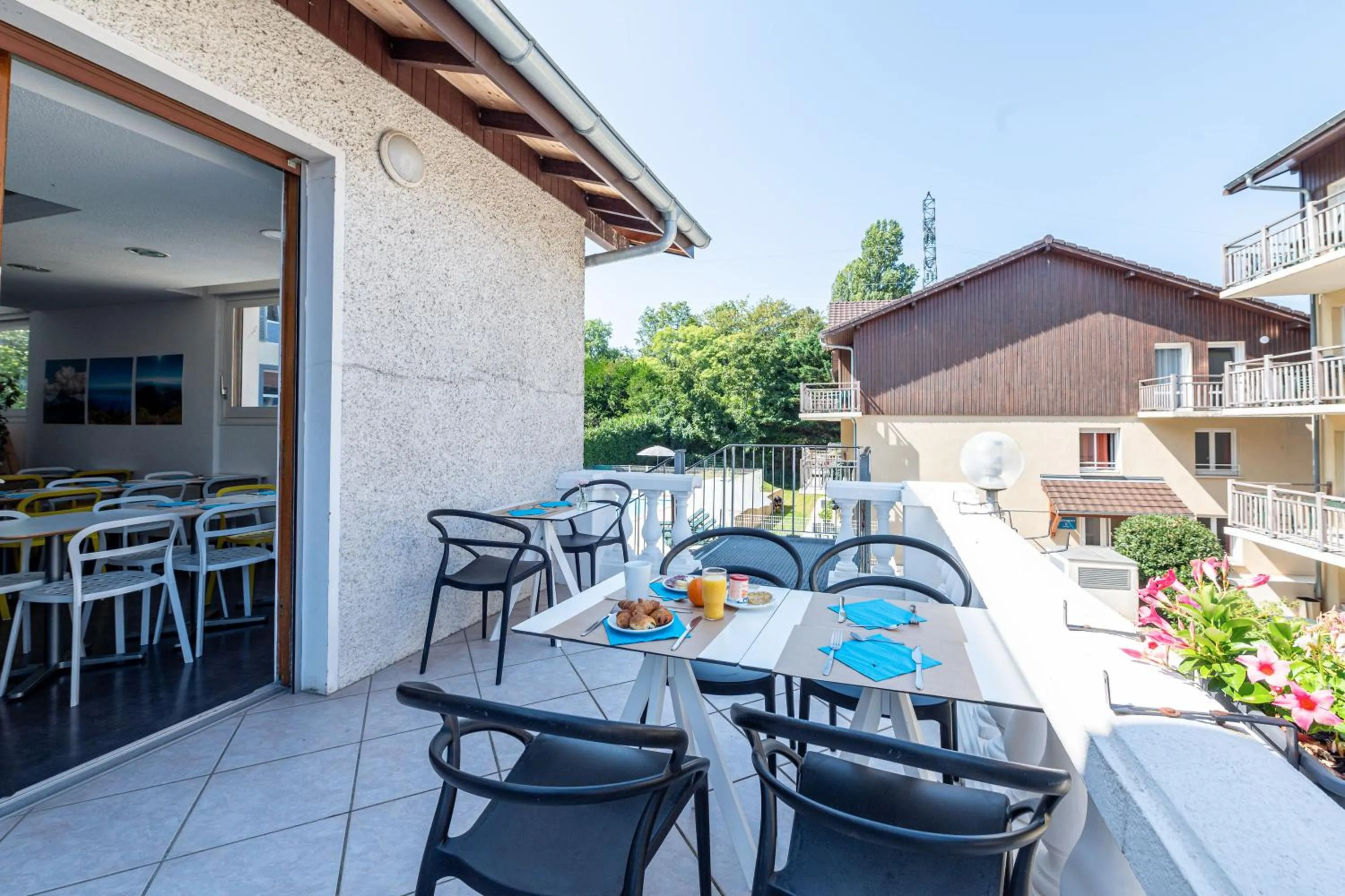 Balcony/Terrace in Zenitude Evian Les Terrasses du Lac, an Ascend Collection Hotel