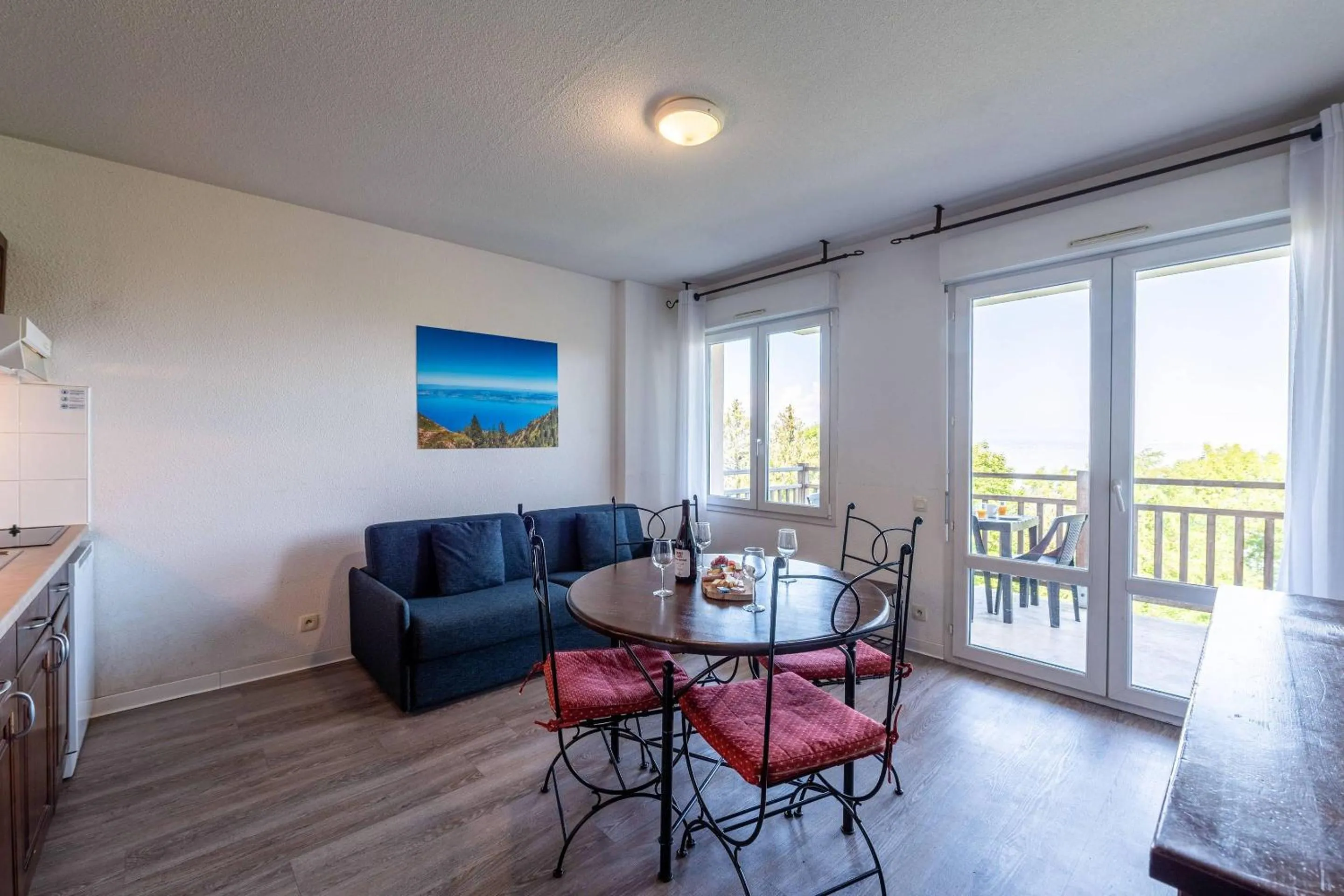 Bedroom in Zenitude Evian Les Terrasses du Lac, an Ascend Collection Hotel