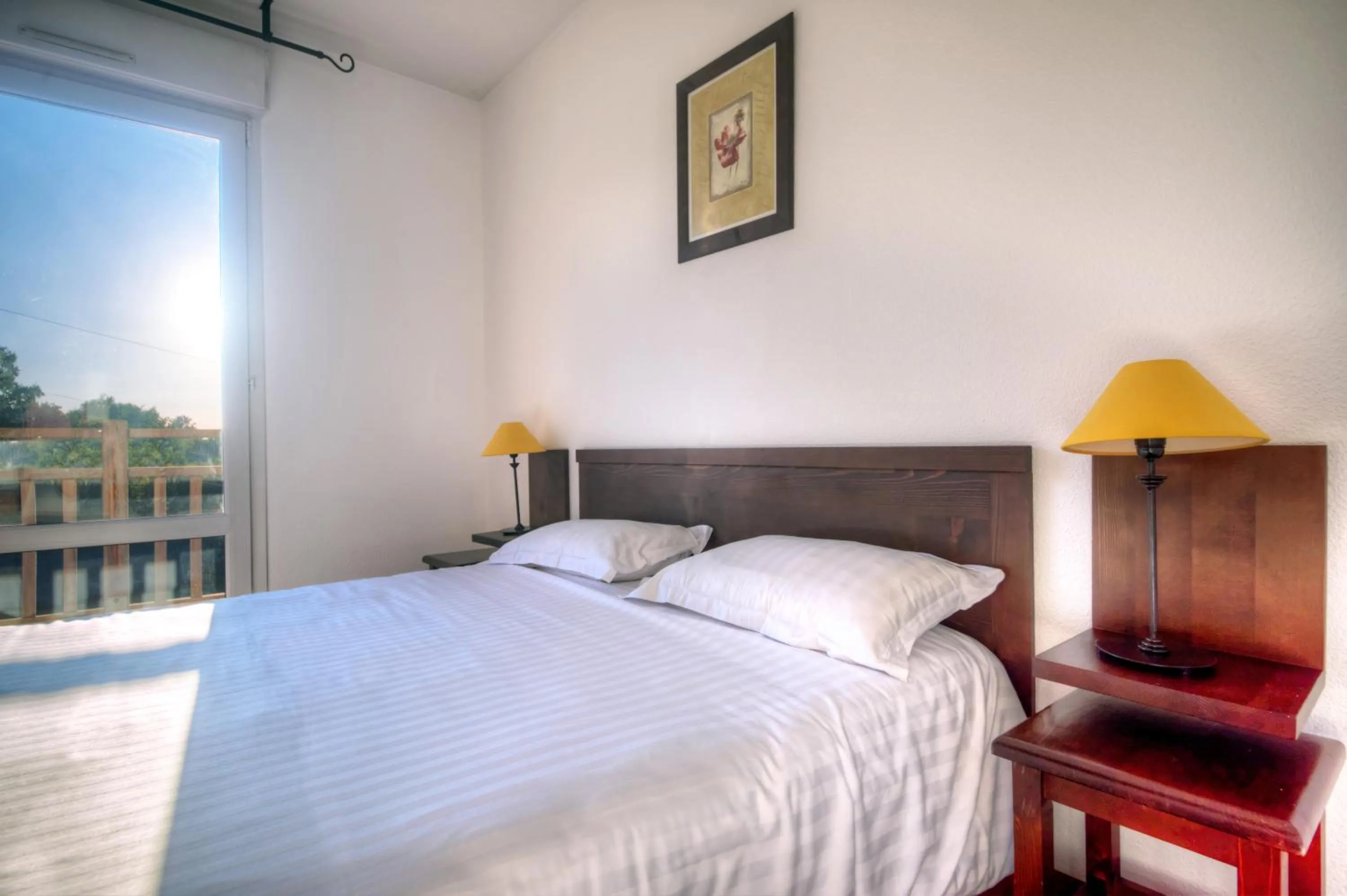 Bedroom, Bed in Zenitude Evian Les Terrasses du Lac, an Ascend Collection Hotel