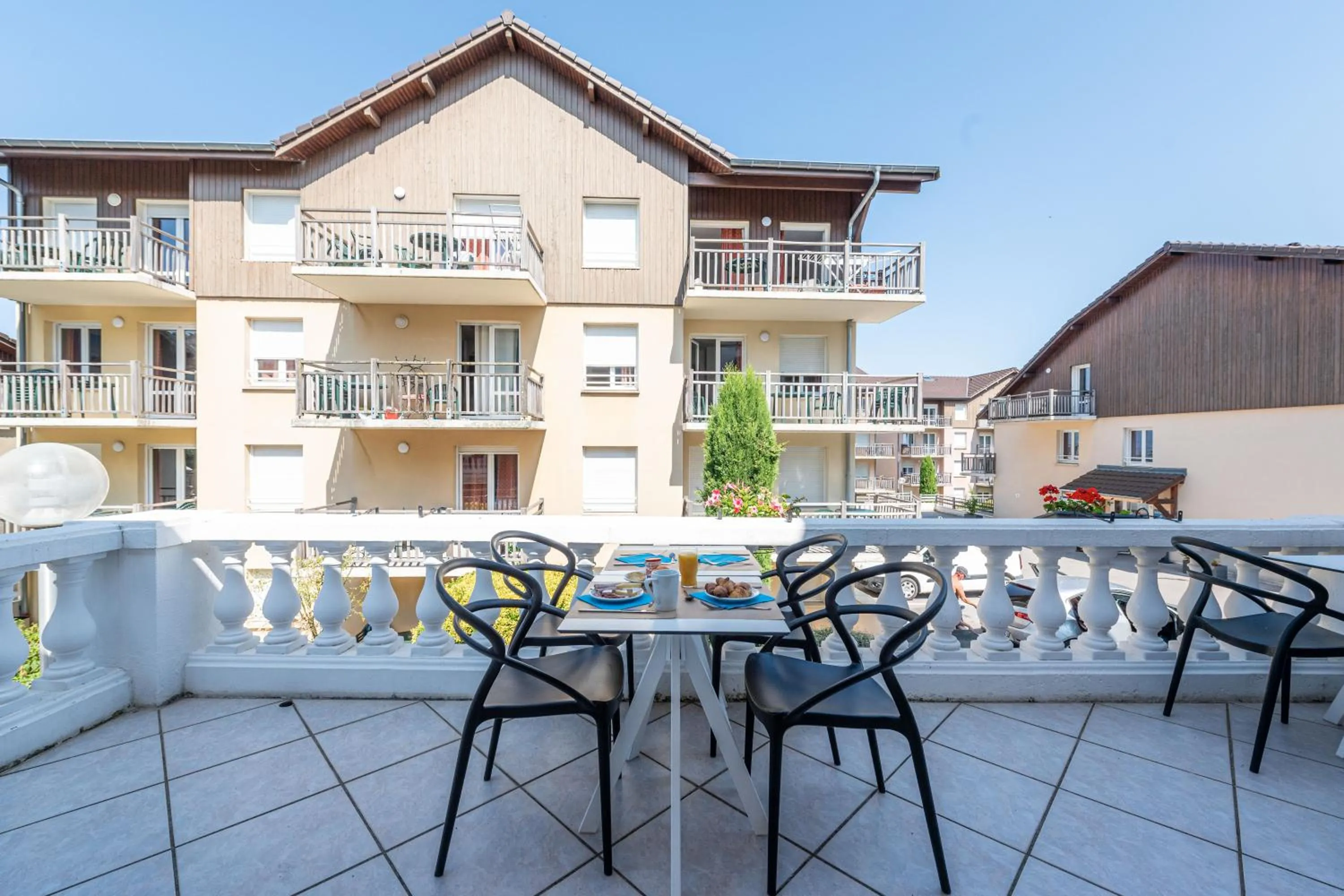 Patio in Zenitude Evian Les Terrasses du Lac, an Ascend Collection Hotel
