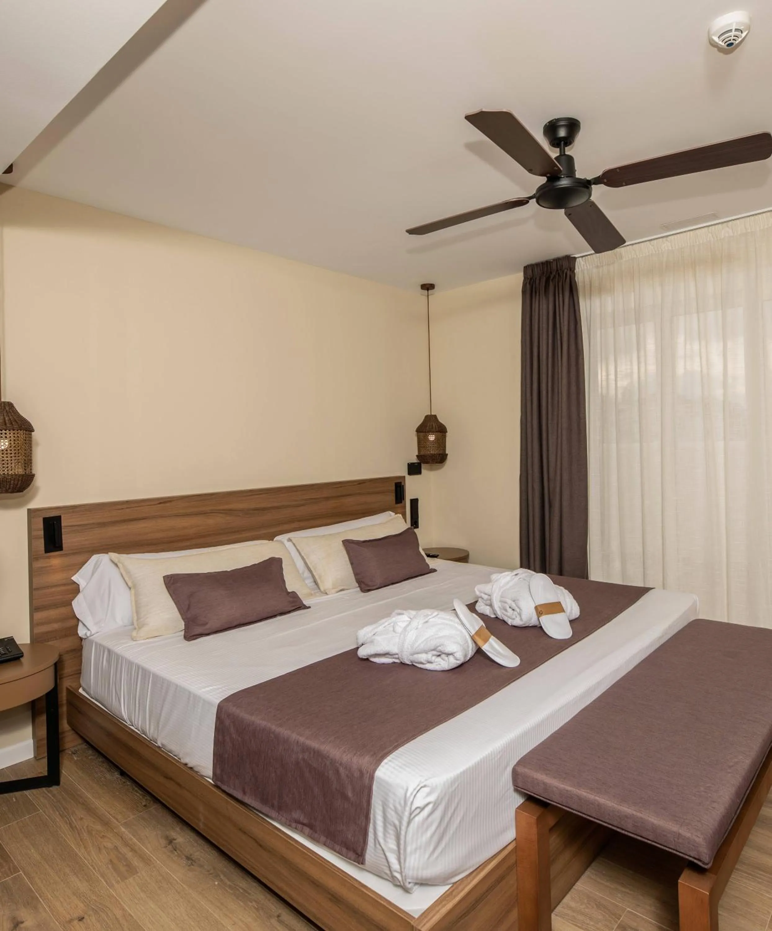 Bed in Eques Petit Resort