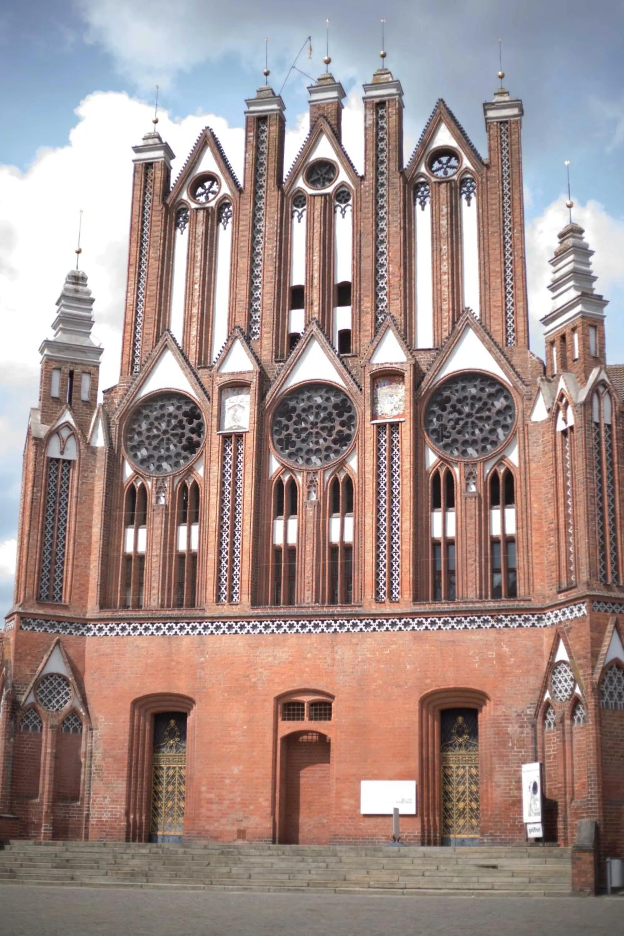 Viadrina Rooms & Apartments Frankfurt-Oder am Park im Zentrum