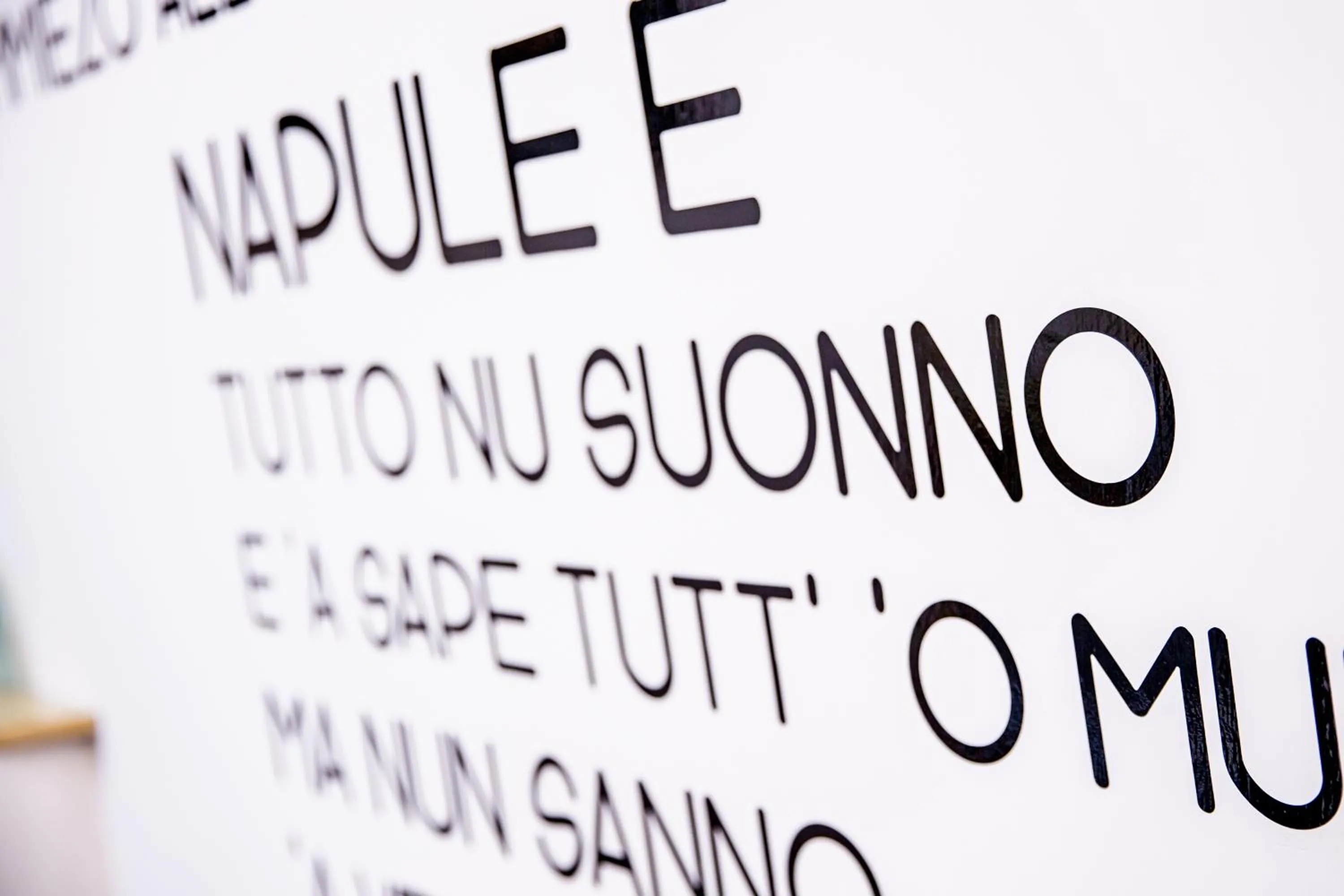 Text overlay in Miracolo al Duomo Smart Accomodations