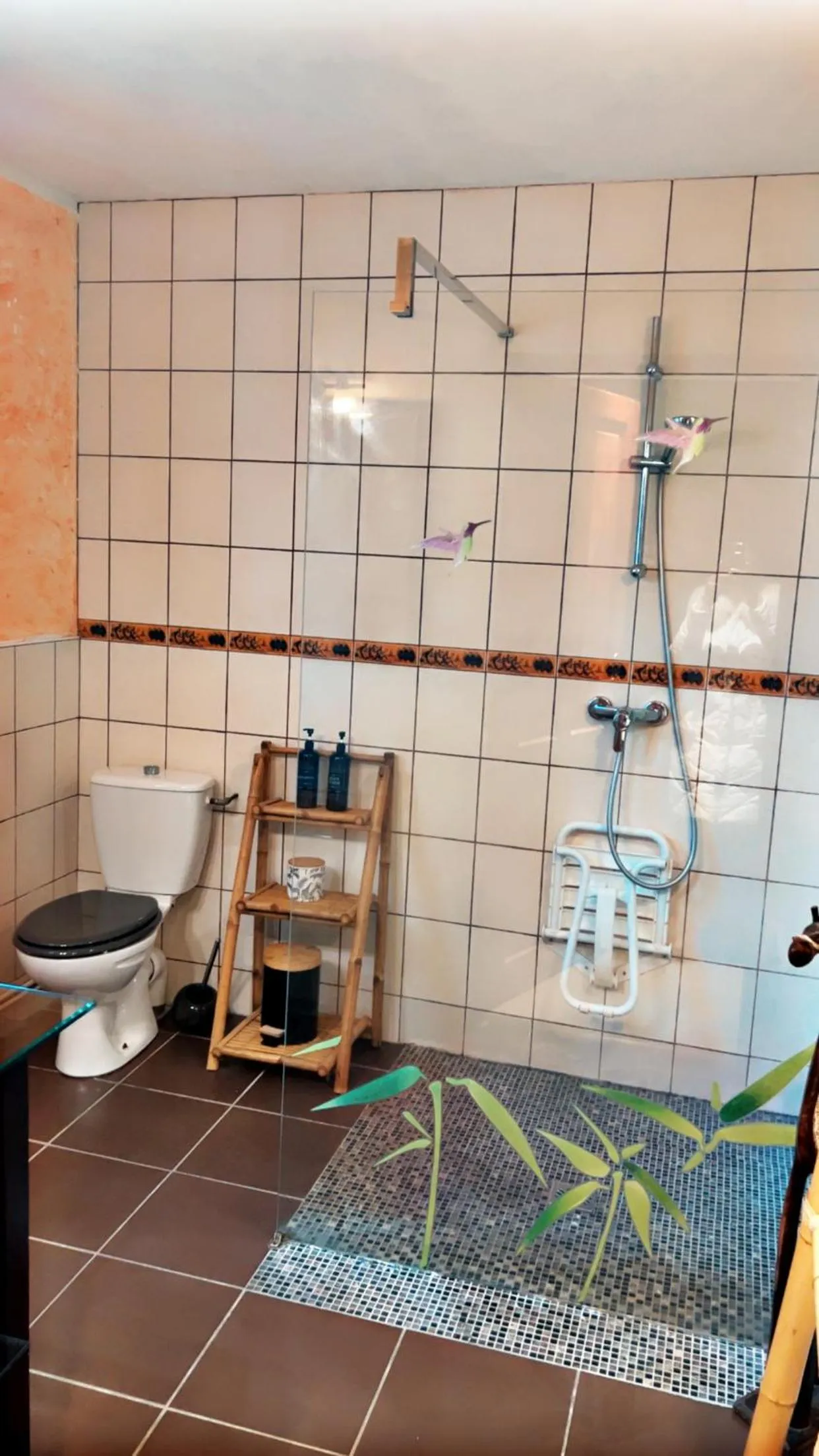 Shower in Domaine de la Borde