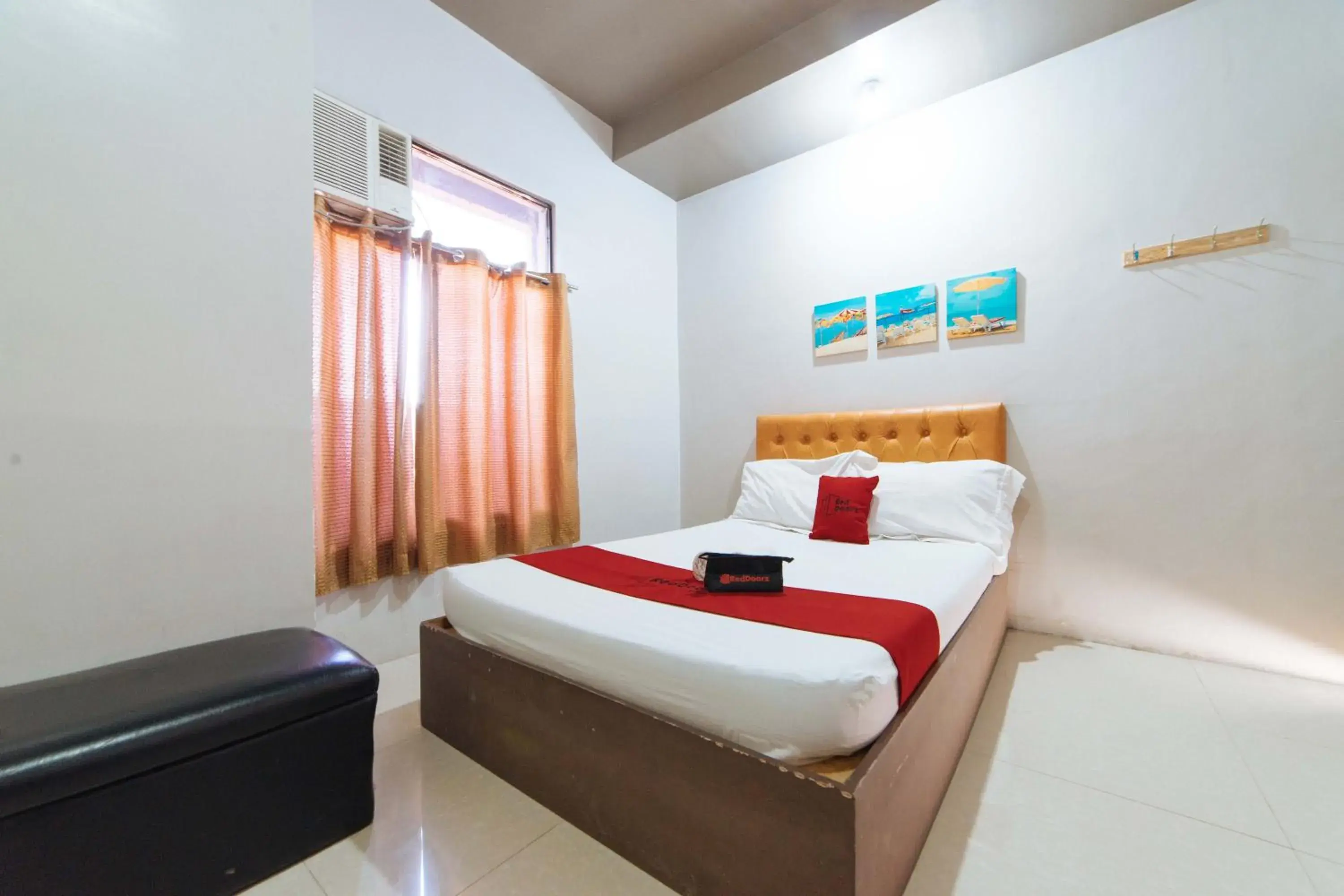 Bed in RedDoorz @ Aparente Gensan Bed in RedDoorz @ Aparente Gensan