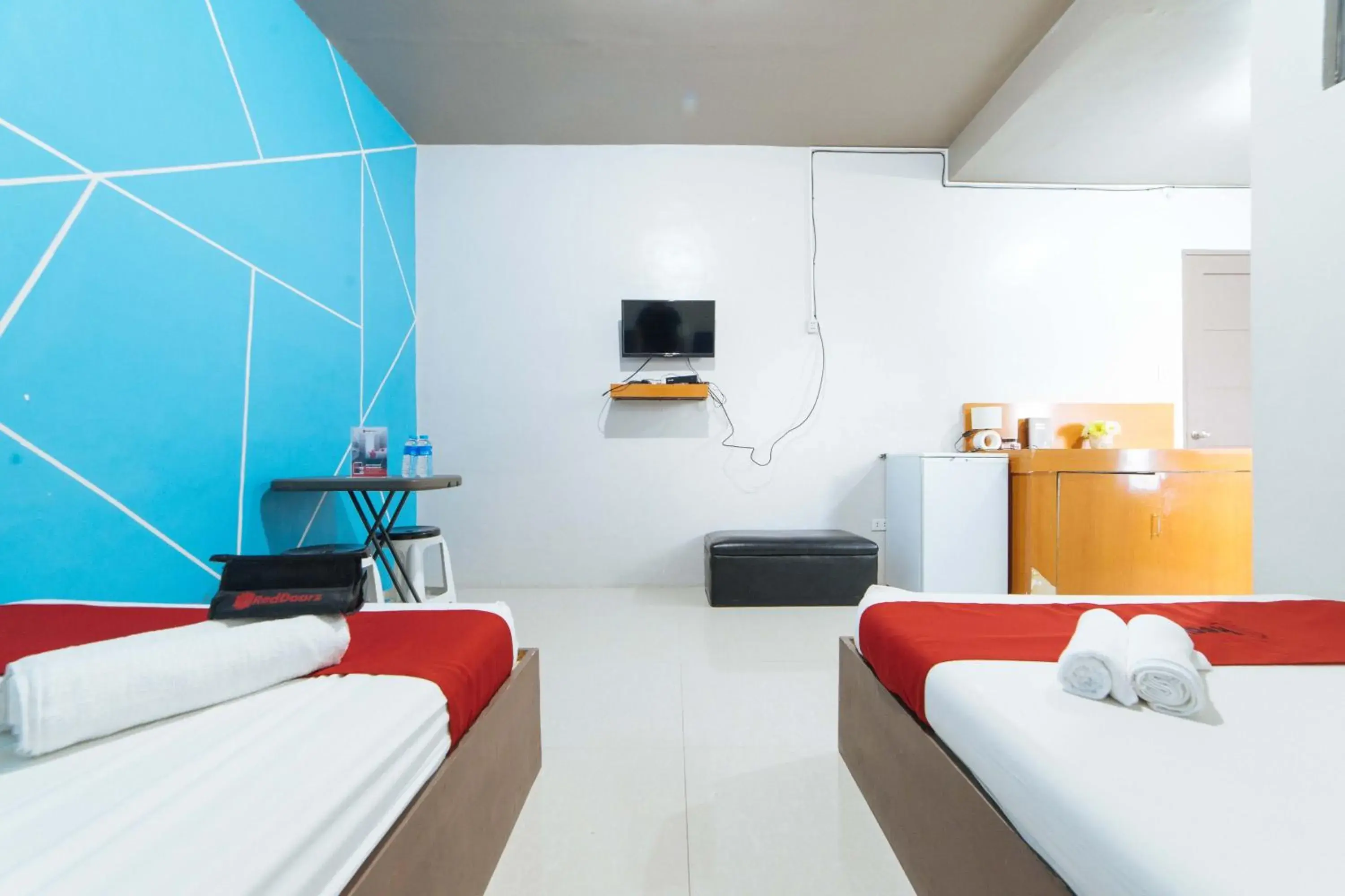 Bed in RedDoorz @ Aparente Gensan Bed in RedDoorz @ Aparente Gensan