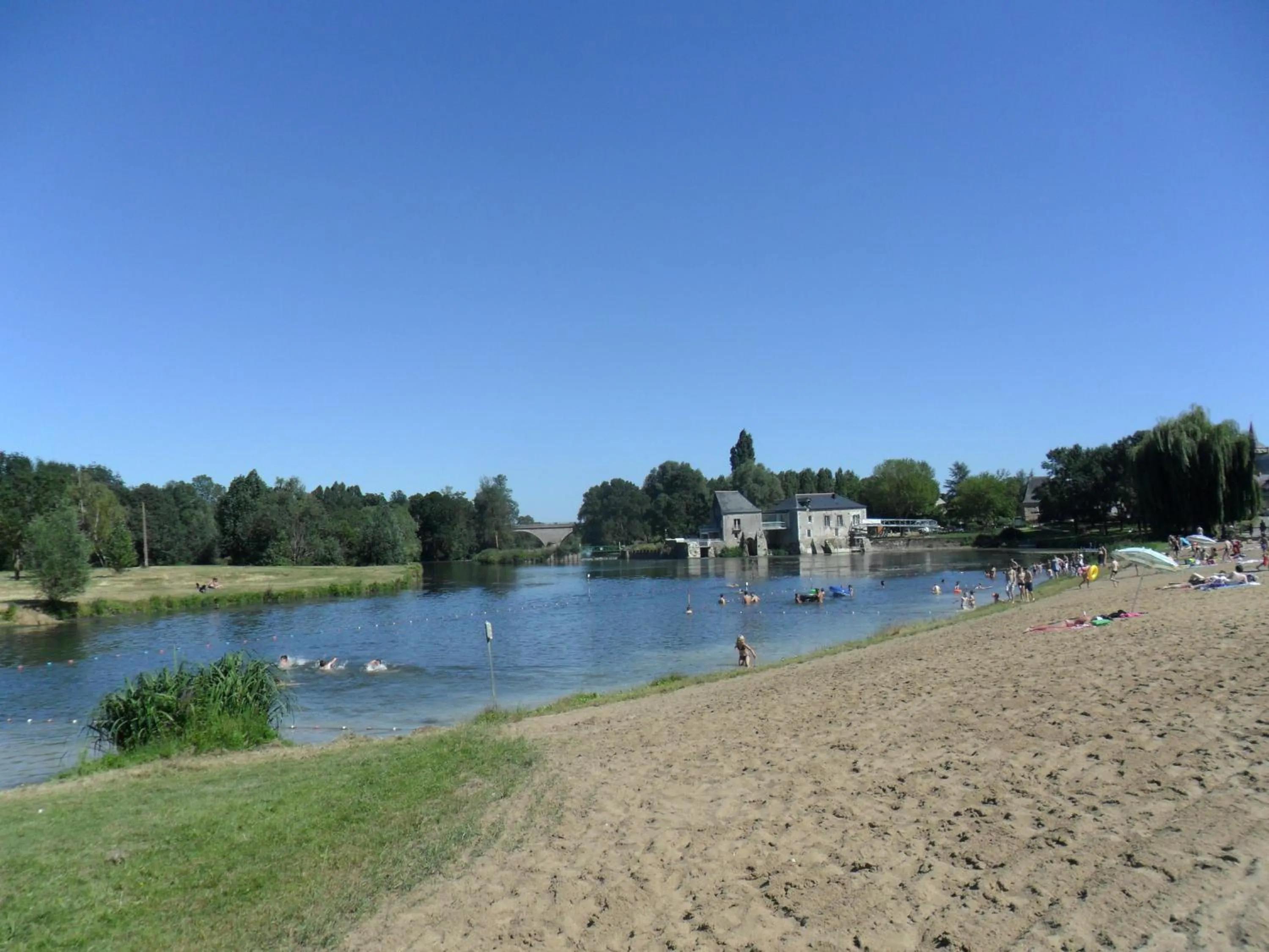 Summer in Hotel Anjou à L'Océane Angers-Le Mans