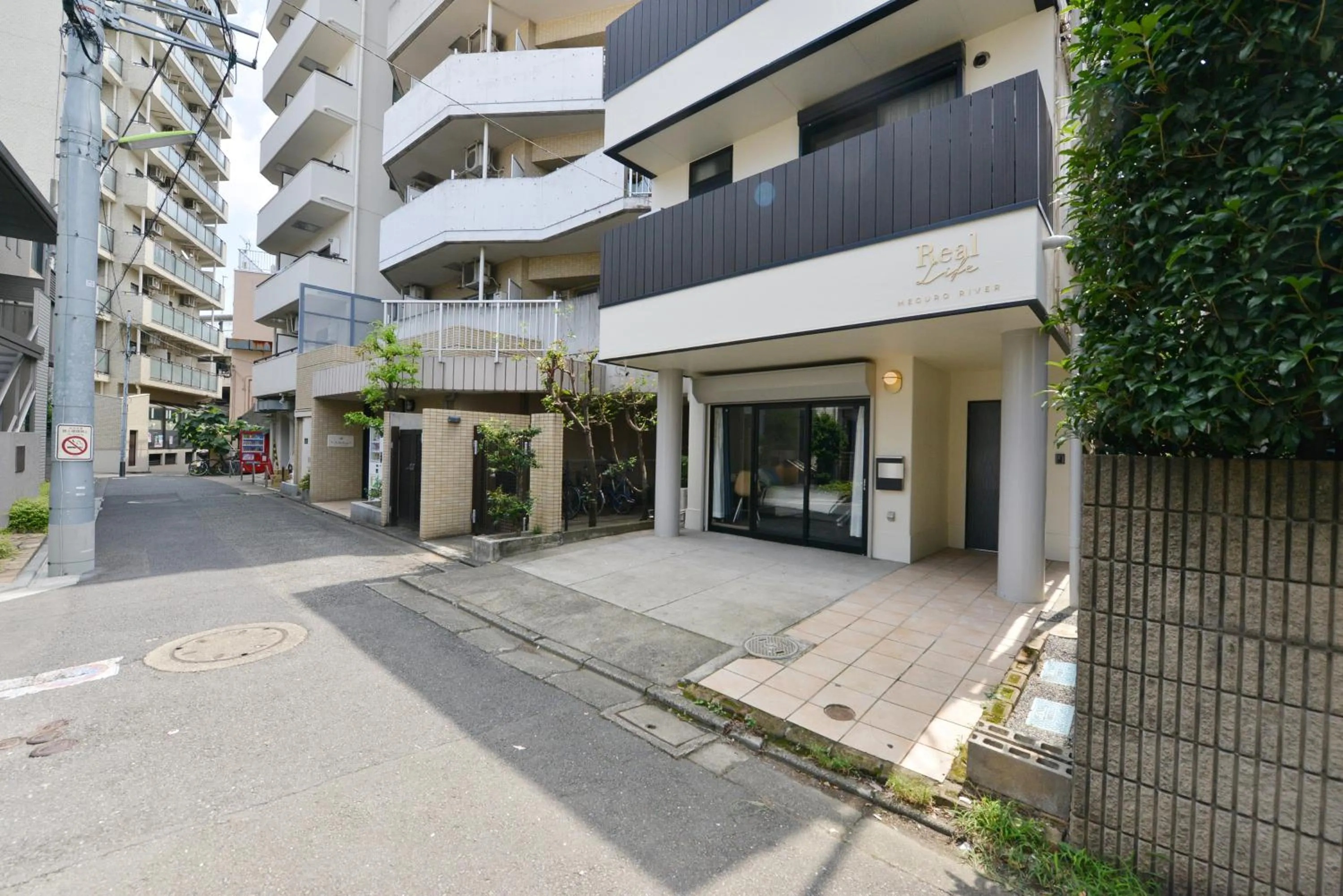Property building in Real Life Meguro River